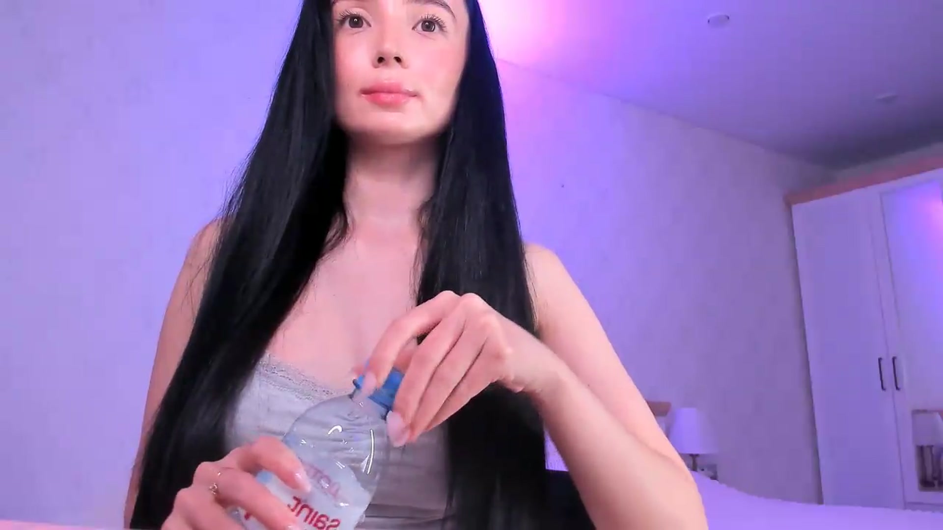 Gallery image thumbnail from Karlee_Grey_'s myfreecams stream on, 09/06/2026, 18:18 image 2 of 20