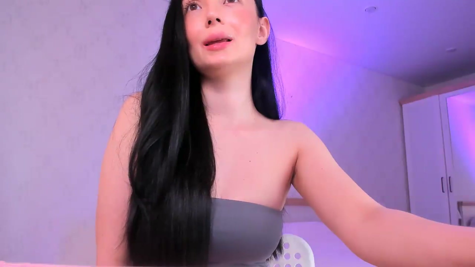 Gallery image thumbnail from Karlee_Grey_'s myfreecams stream on, 09/10/2026, 08:55 image 17 of 20