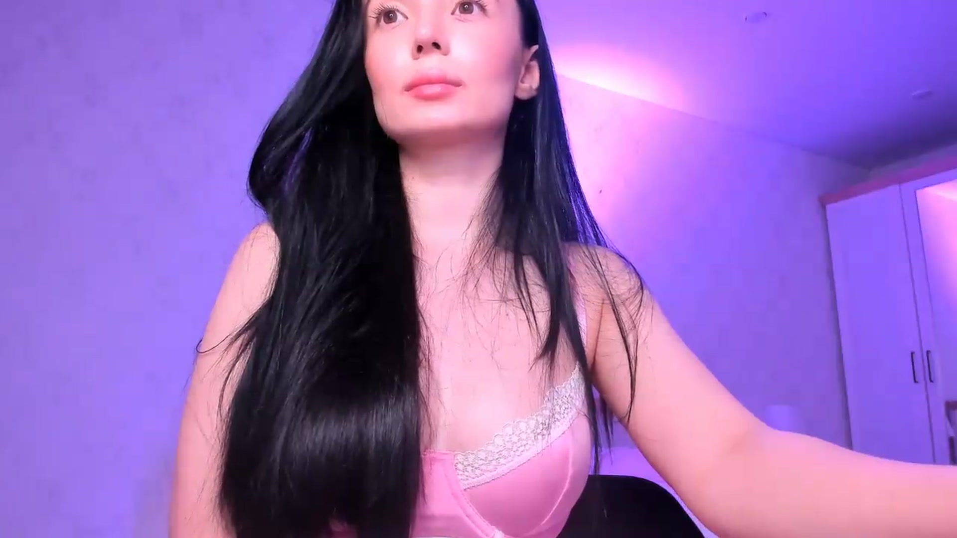 Gallery image thumbnail from Karlee_Grey_'s myfreecams stream on, 09/10/2026, 18:25 image 20 of 20