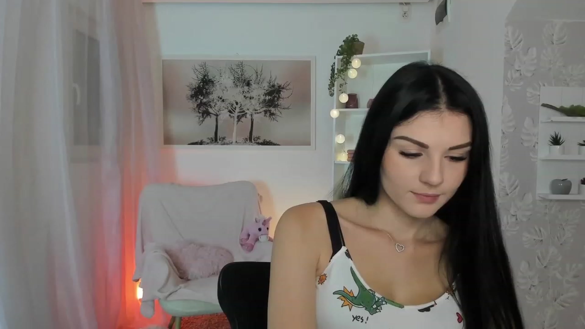 Gallery image thumbnail from Karlee_Grey__'s myfreecams stream on, 09/05/2023, 08:37 image 7 of 20