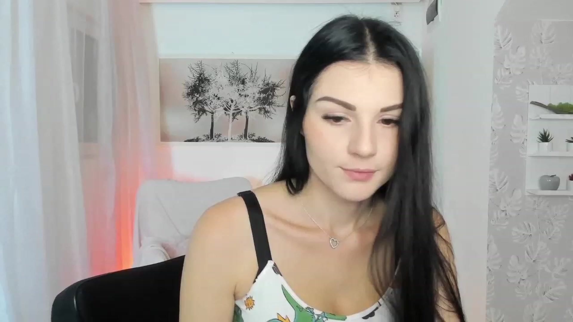 Gallery image thumbnail from Karlee_Grey__'s myfreecams stream on, 09/05/2023, 08:37 image 15 of 20
