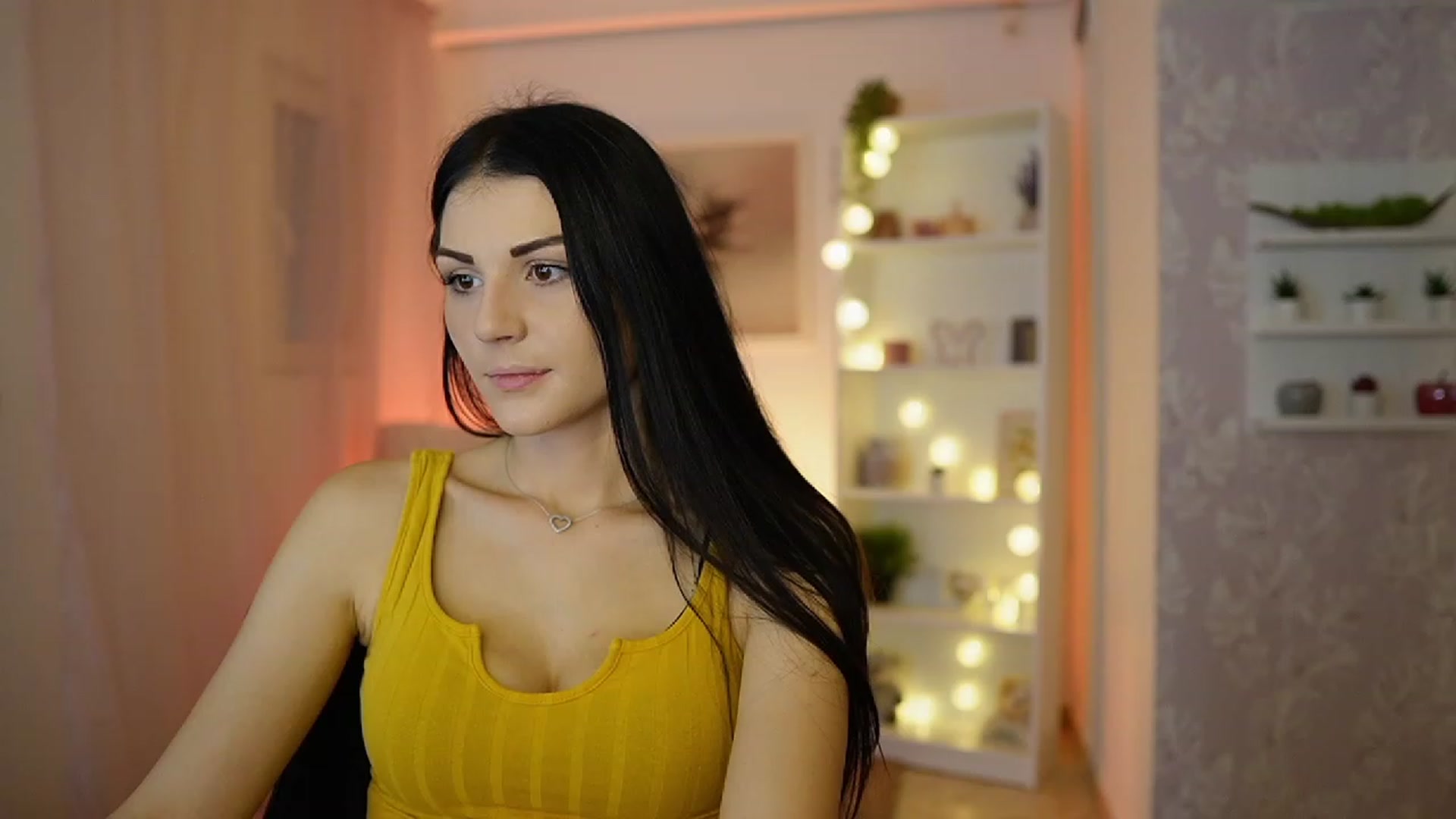 Gallery image thumbnail from Karlee_Grey__'s myfreecams stream on, 09/18/2023, 09:03 image 9 of 20