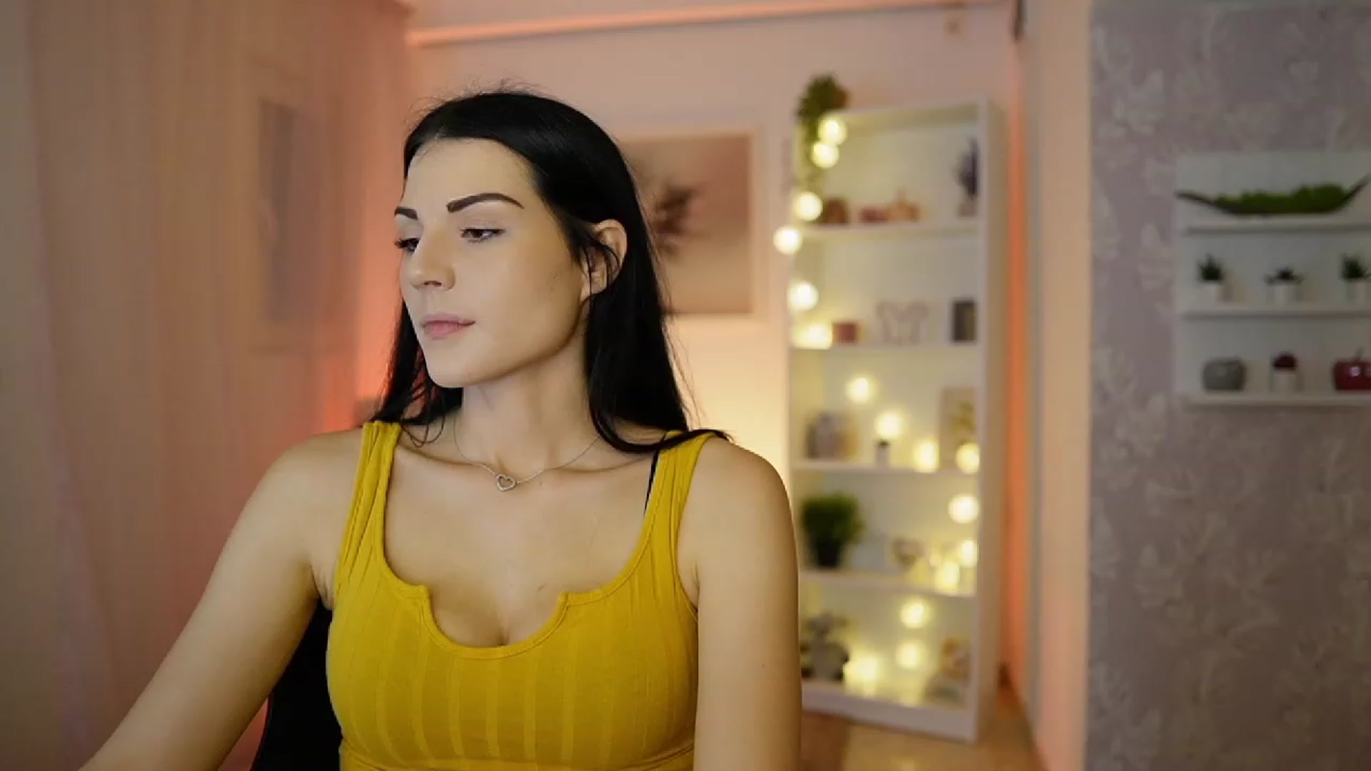 Gallery image thumbnail from Karlee_Grey__'s myfreecams stream on, 09/18/2023, 09:03 image 5 of 20