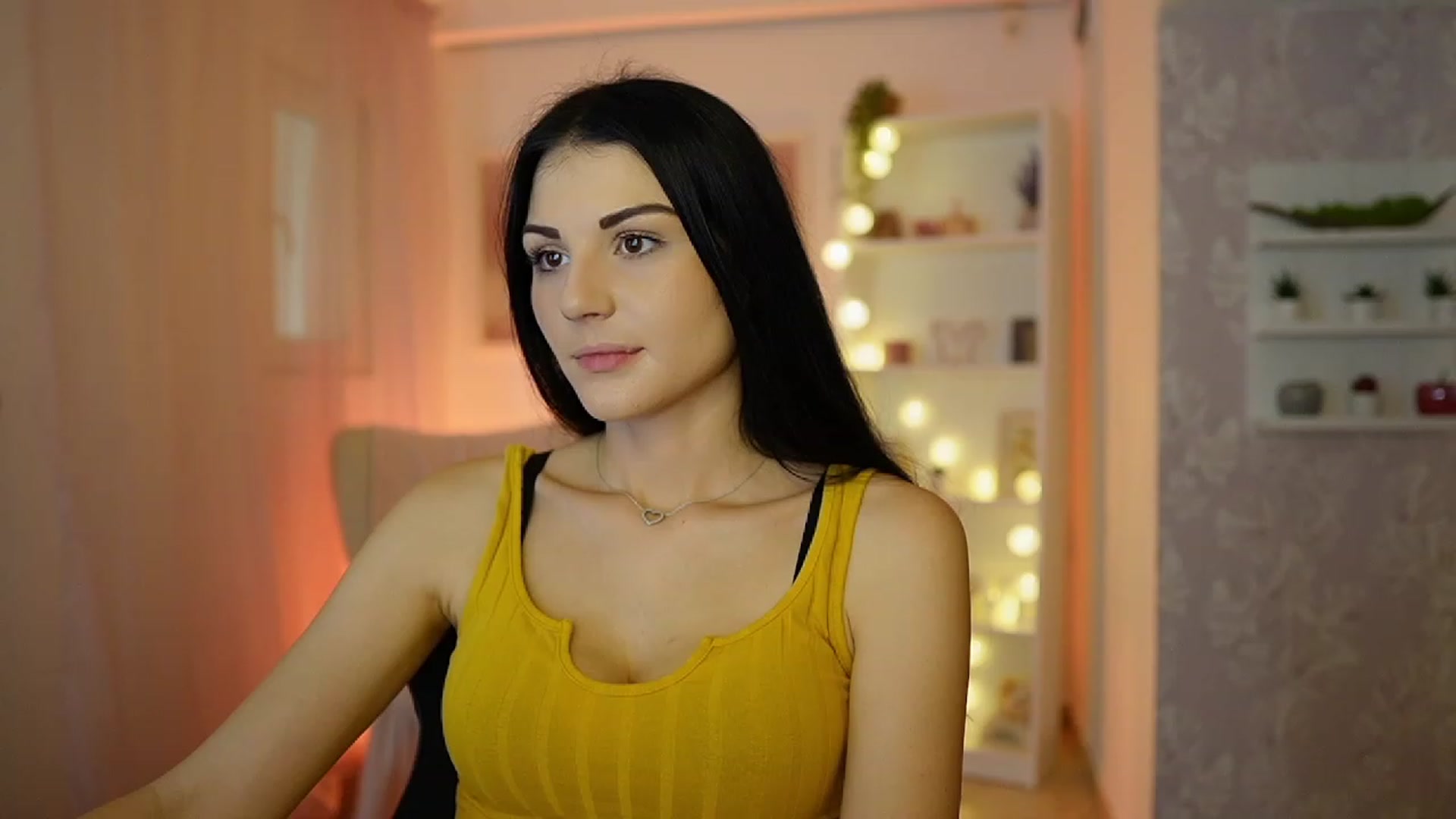 Gallery image thumbnail from Karlee_Grey__'s myfreecams stream on, 09/18/2023, 10:14 image 6 of 20