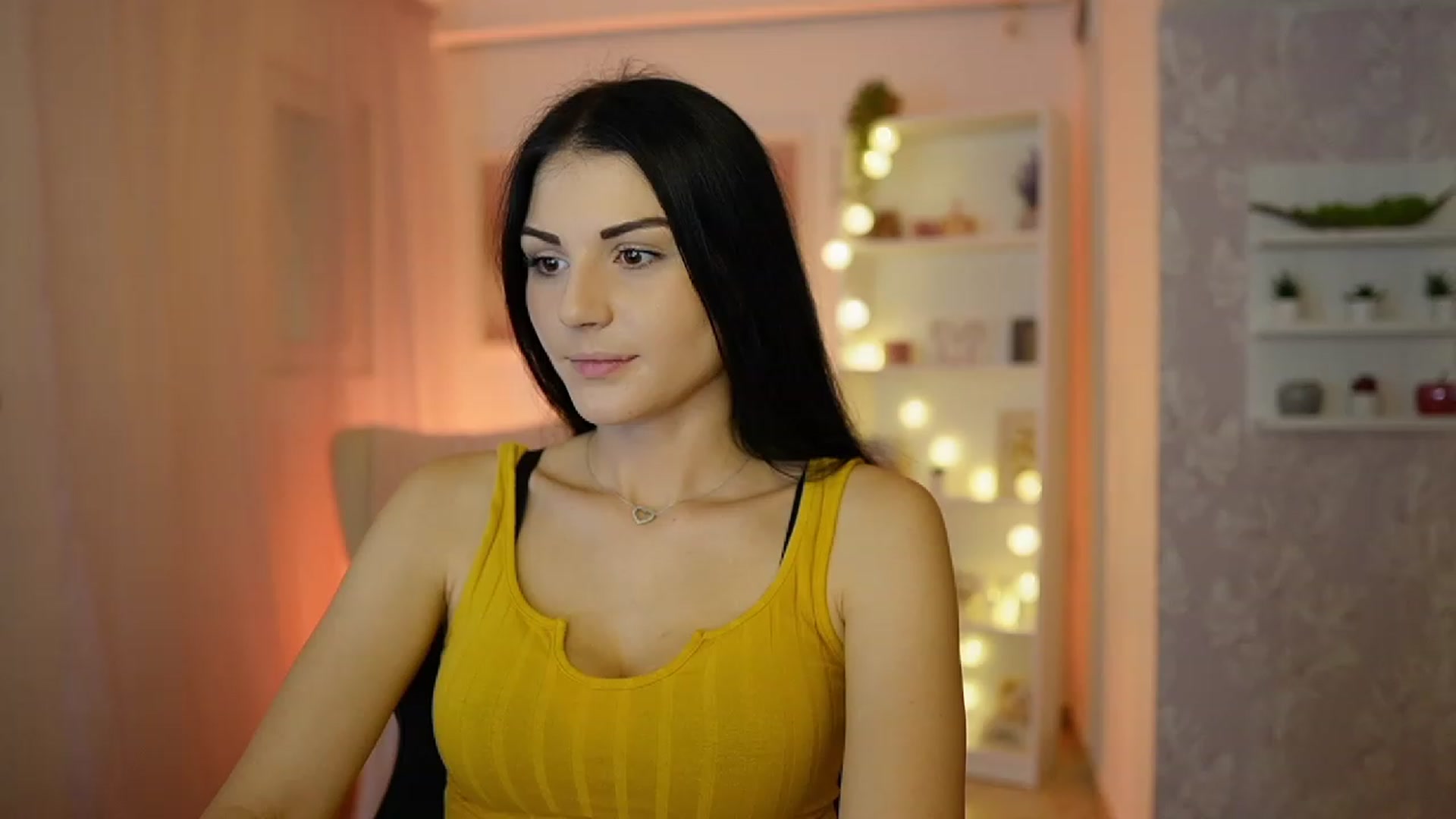 Gallery image thumbnail from Karlee_Grey__'s myfreecams stream on, 09/18/2023, 10:14 image 5 of 20