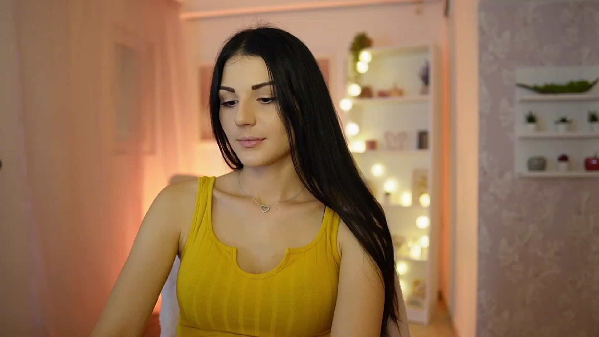 Gallery image thumbnail from Karlee_Grey__'s myfreecams stream on, 09/18/2023, 11:29 image 9 of 20