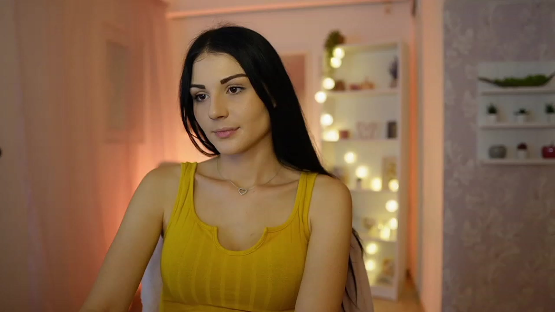 Gallery image thumbnail from Karlee_Grey__'s myfreecams stream on, 09/18/2023, 11:29 image 2 of 20