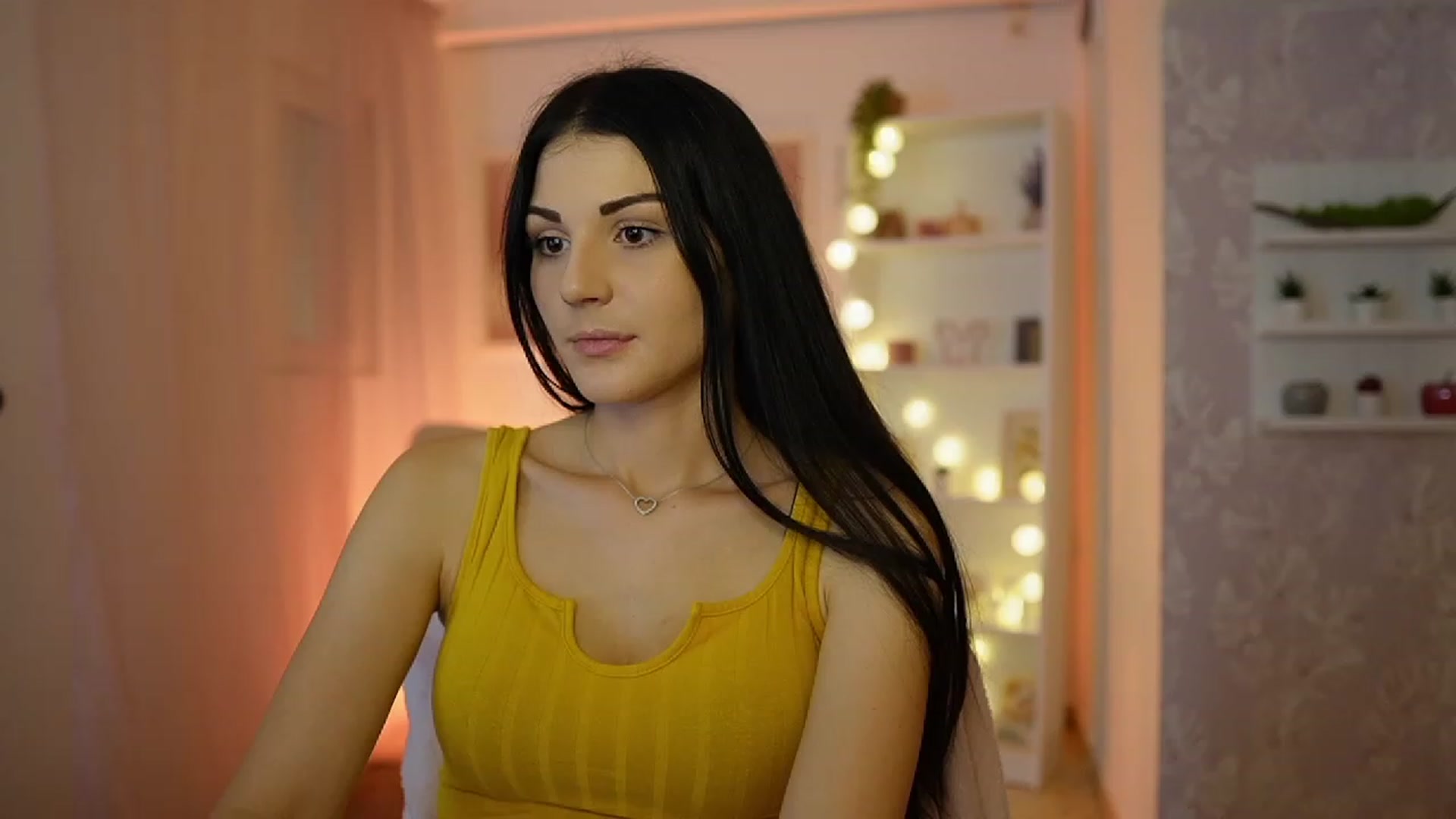 Gallery image thumbnail from Karlee_Grey__'s myfreecams stream on, 09/18/2023, 11:29 image 11 of 20