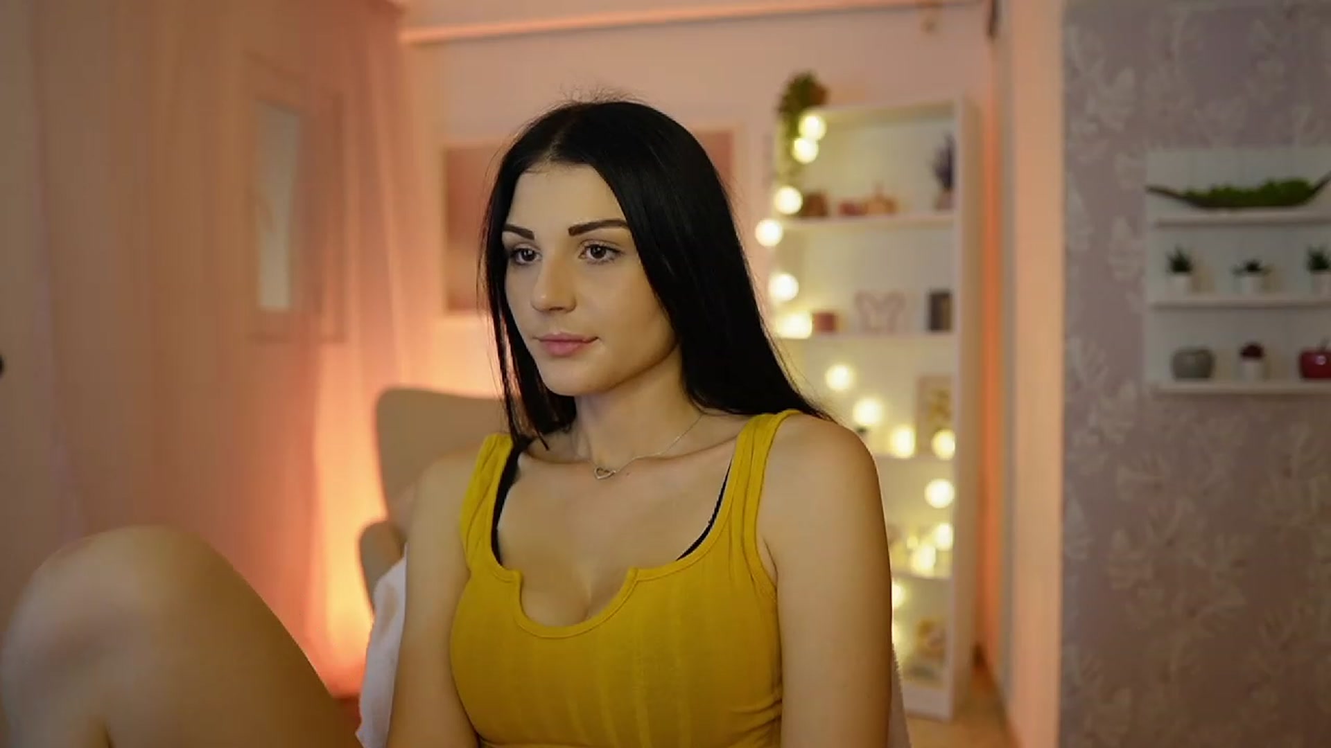 Gallery image thumbnail from Karlee_Grey__'s myfreecams stream on, 09/18/2023, 12:54 image 13 of 20