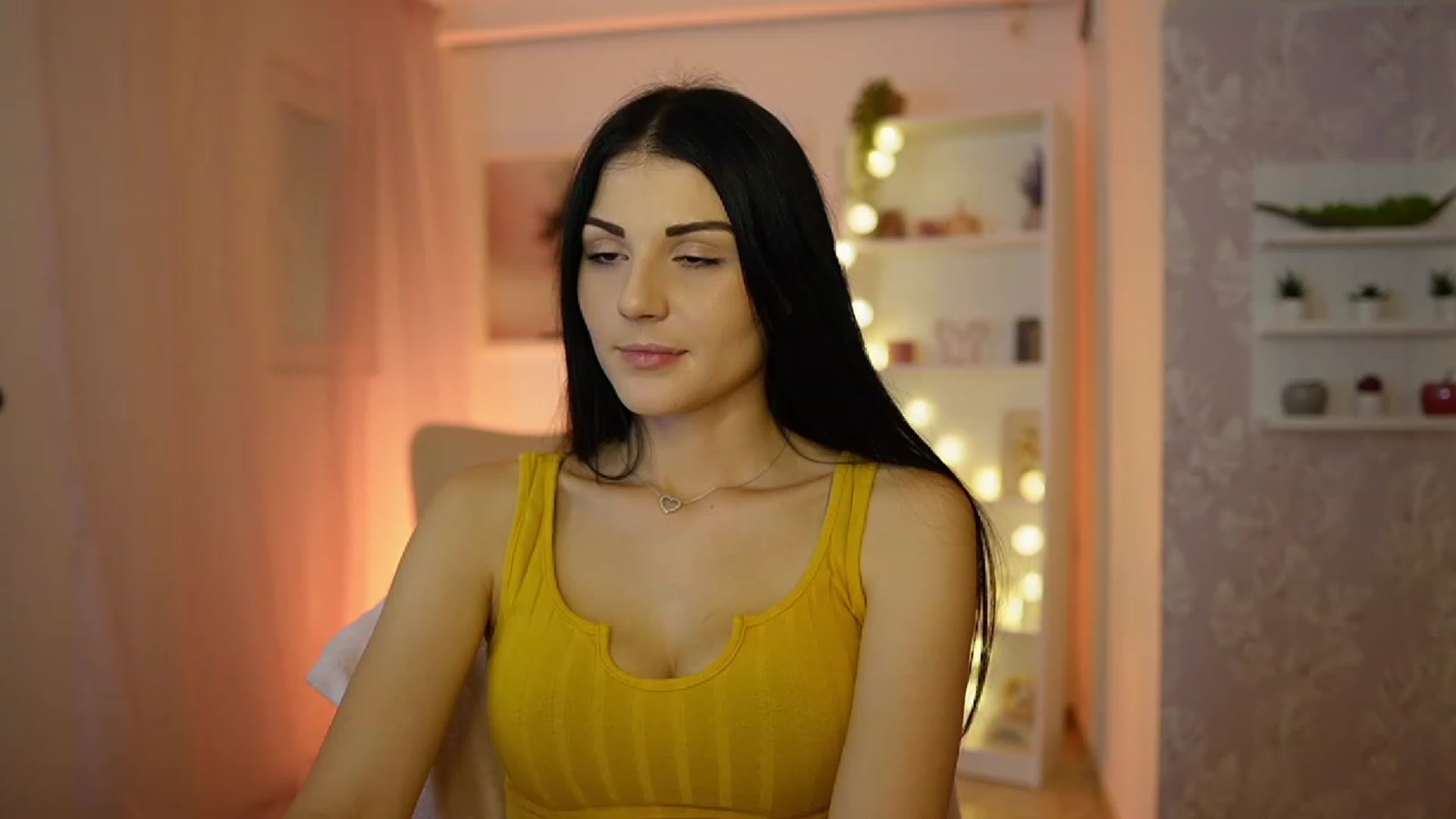 Gallery image thumbnail from Karlee_Grey__'s myfreecams stream on, 09/18/2023, 12:54 image 1 of 20