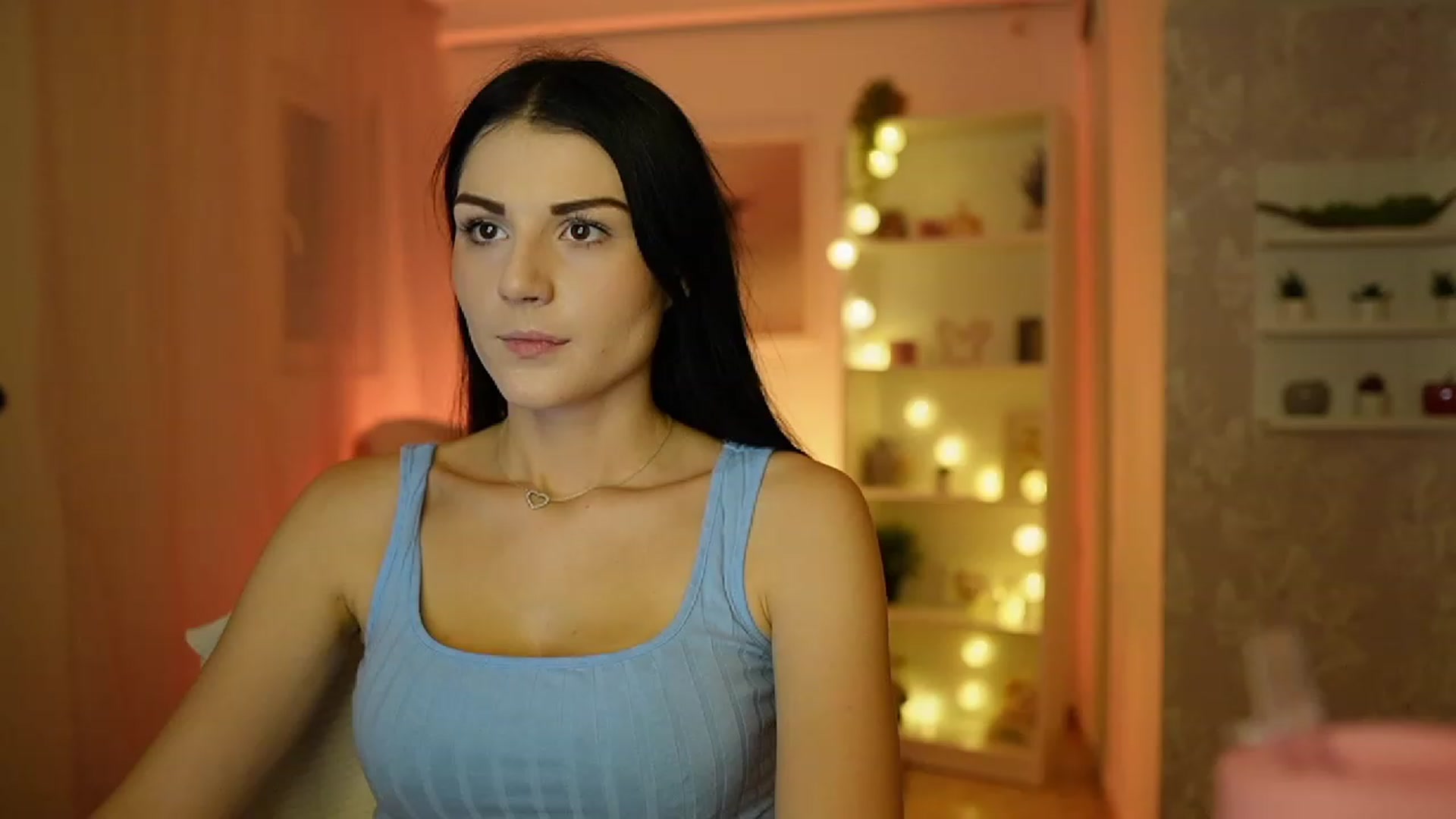 Gallery image thumbnail from Karlee_Grey__'s myfreecams stream on, 09/19/2023, 09:02 image 10 of 20