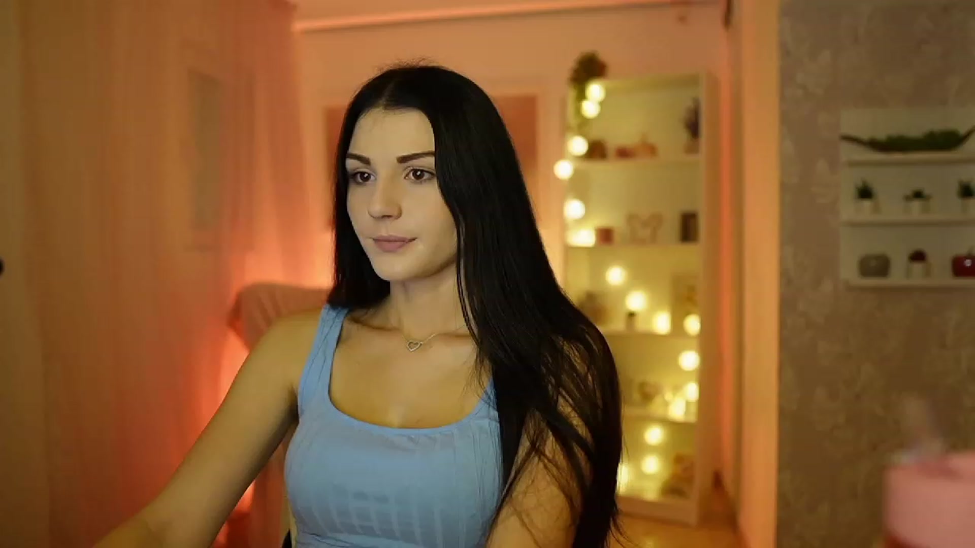 Gallery image thumbnail from Karlee_Grey__'s myfreecams stream on, 09/19/2023, 10:38 image 1 of 20