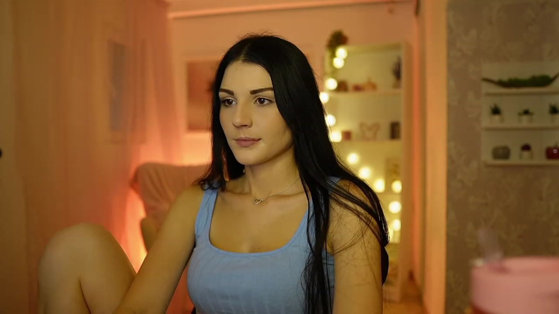 Gallery image thumbnail from Karlee_Grey__'s myfreecams stream on, 09/19/2023, 10:38 image 15 of 20