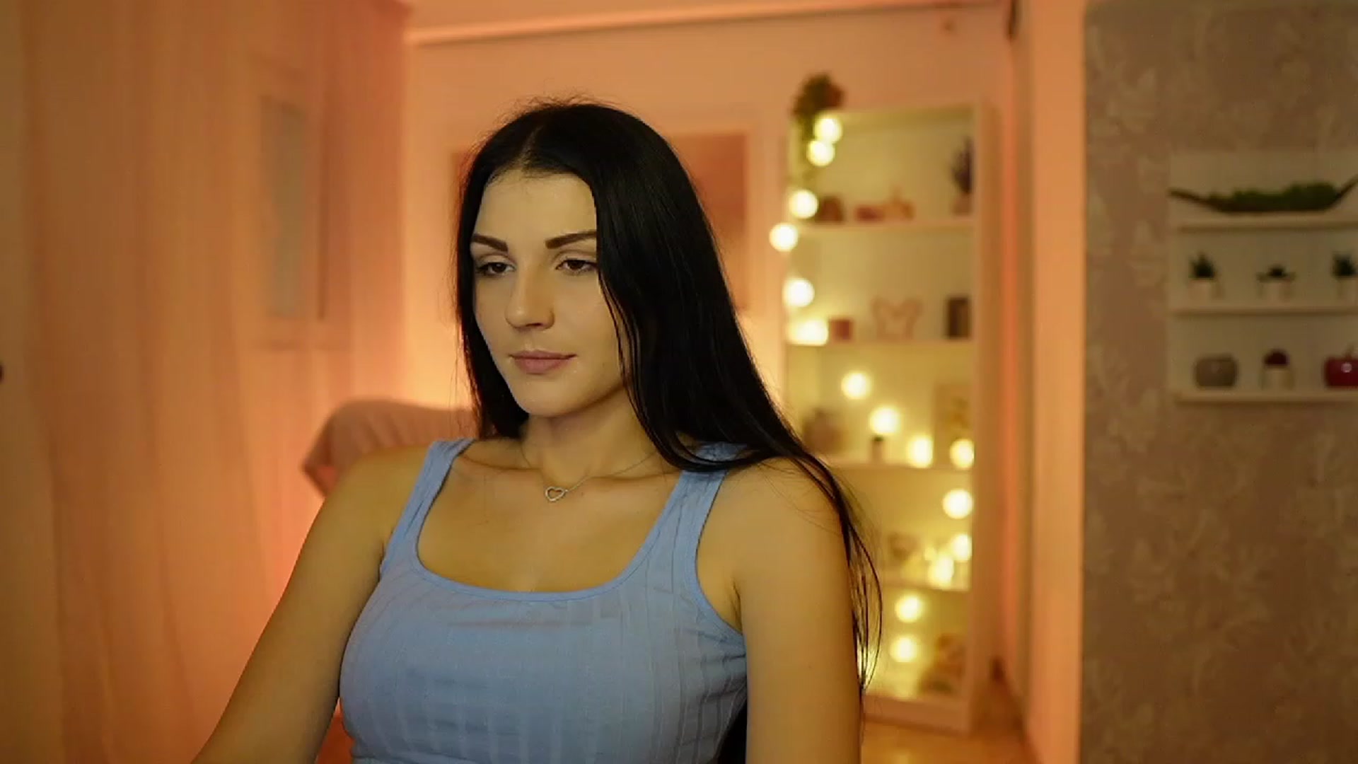 Gallery image thumbnail from Karlee_Grey__'s myfreecams stream on, 09/19/2023, 11:02 image 16 of 20