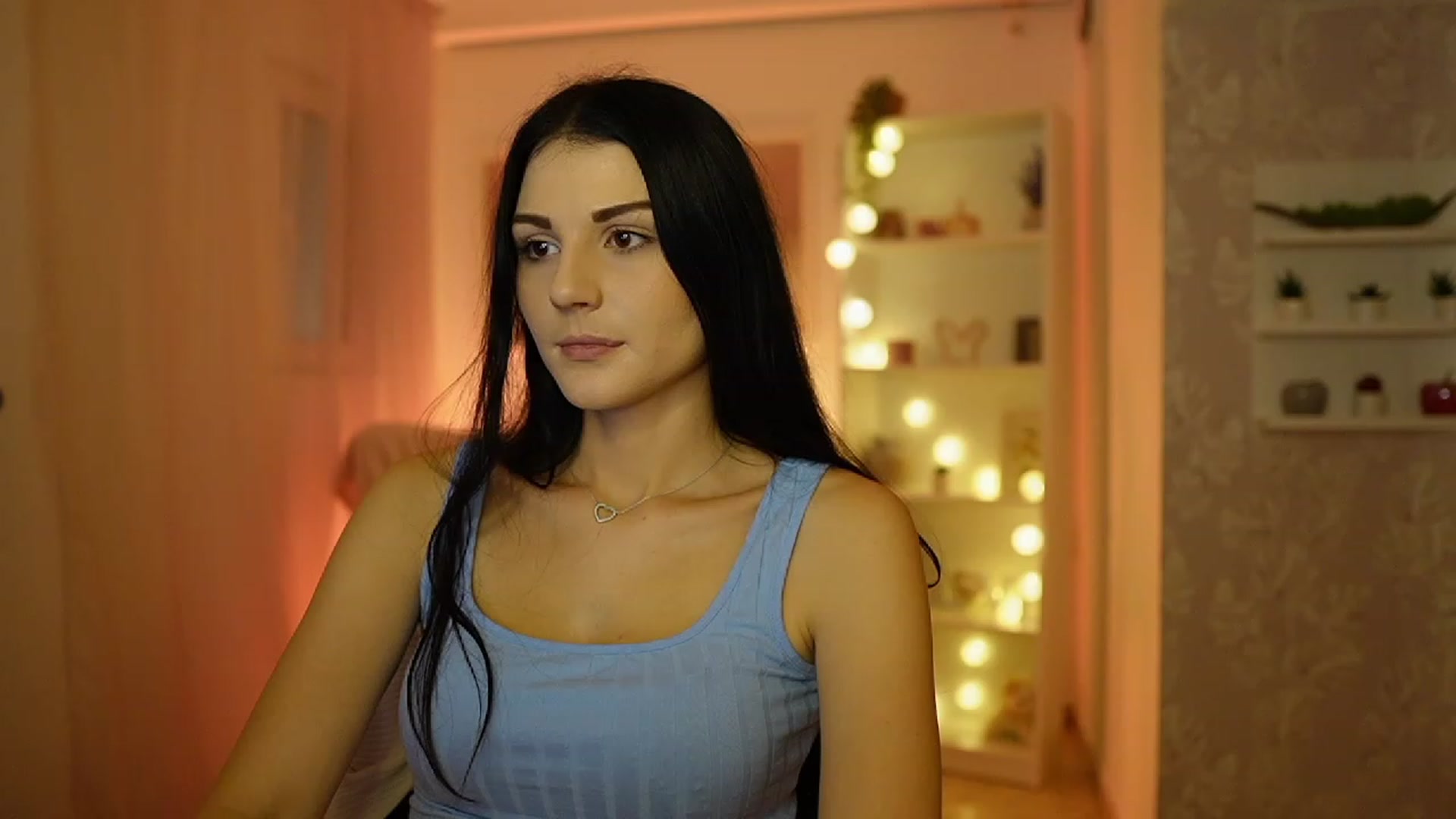 Gallery image thumbnail from Karlee_Grey__'s myfreecams stream on, 09/19/2023, 11:40 image 15 of 20