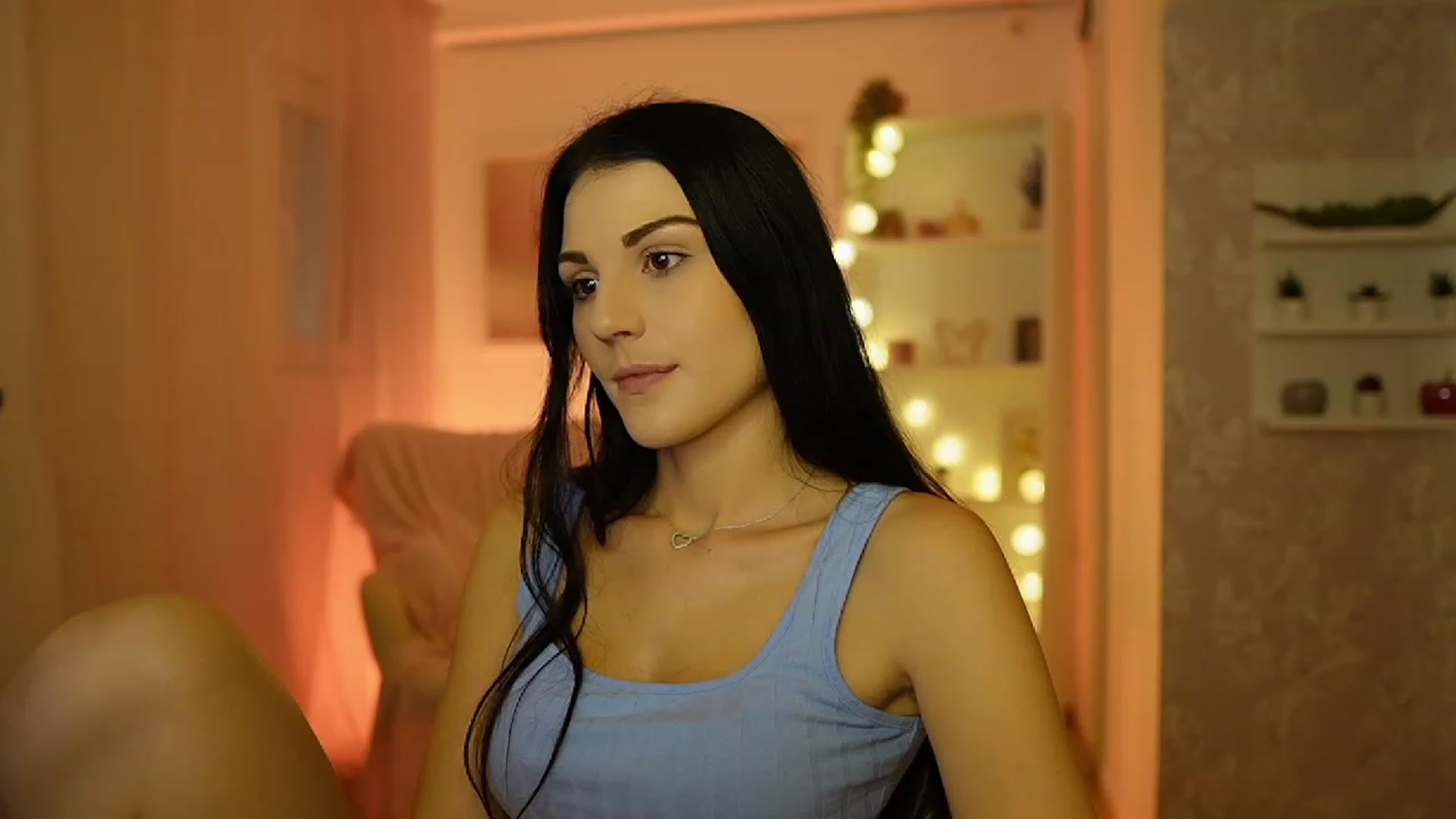 Gallery image thumbnail from Karlee_Grey__'s myfreecams stream on, 09/19/2023, 11:40 image 19 of 20