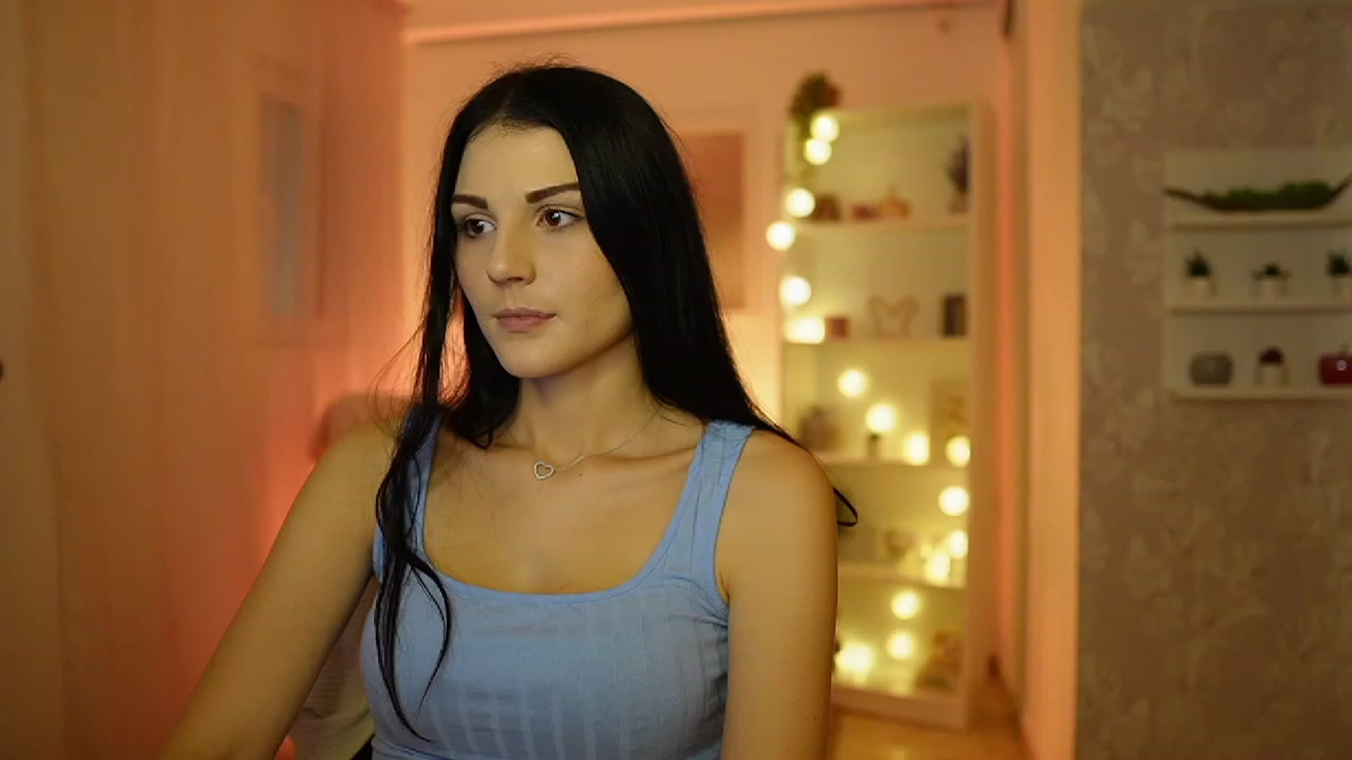Gallery image thumbnail from Karlee_Grey__'s myfreecams stream on, 09/19/2023, 11:40 image 14 of 20