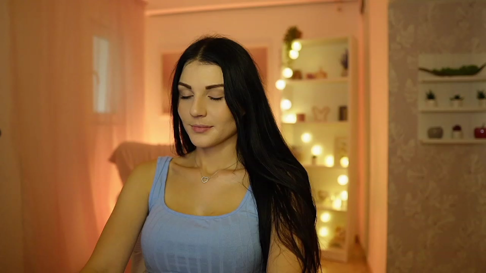 Gallery image thumbnail from Karlee_Grey__'s myfreecams stream on, 09/19/2023, 12:17 image 2 of 20