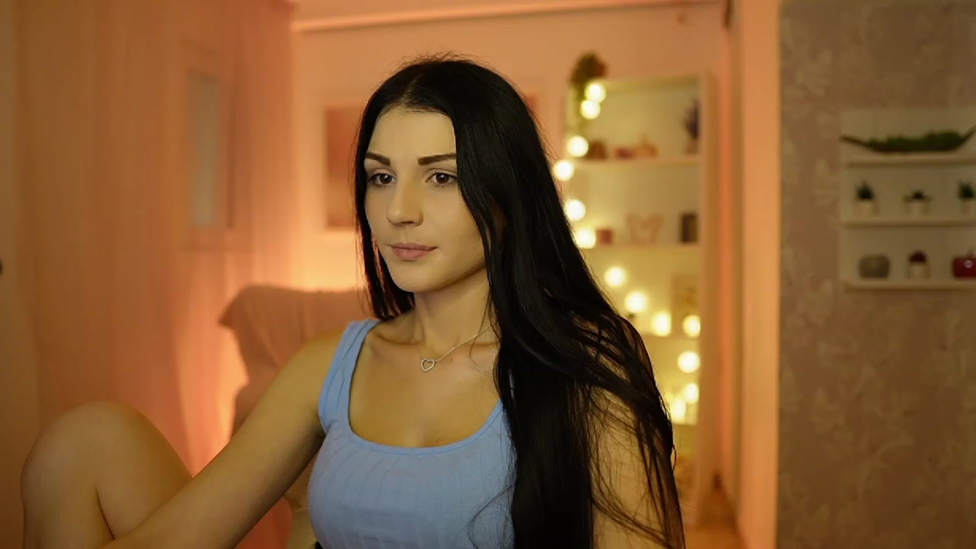 Gallery image thumbnail from Karlee_Grey__'s myfreecams stream on, 09/19/2023, 12:17 image 6 of 20