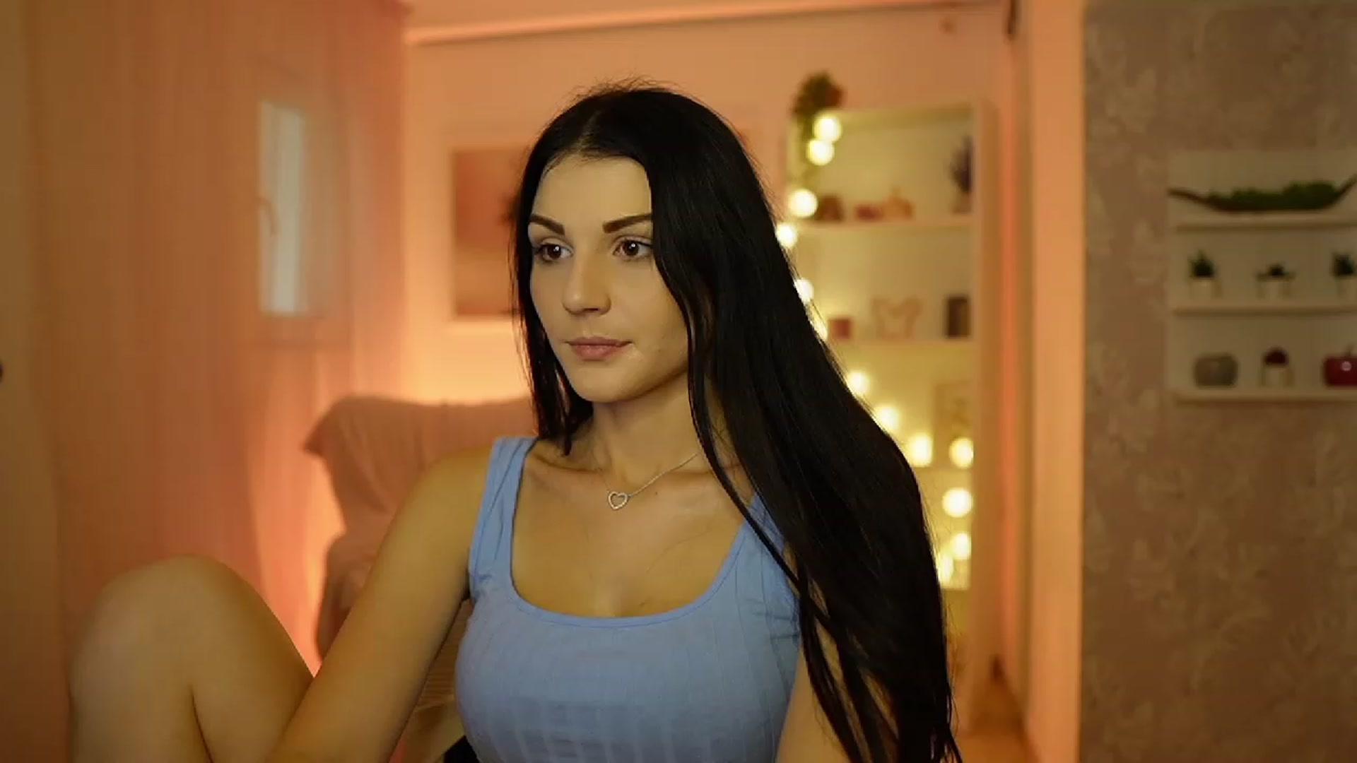 Gallery image thumbnail from Karlee_Grey__'s myfreecams stream on, 09/19/2023, 12:17 image 16 of 20
