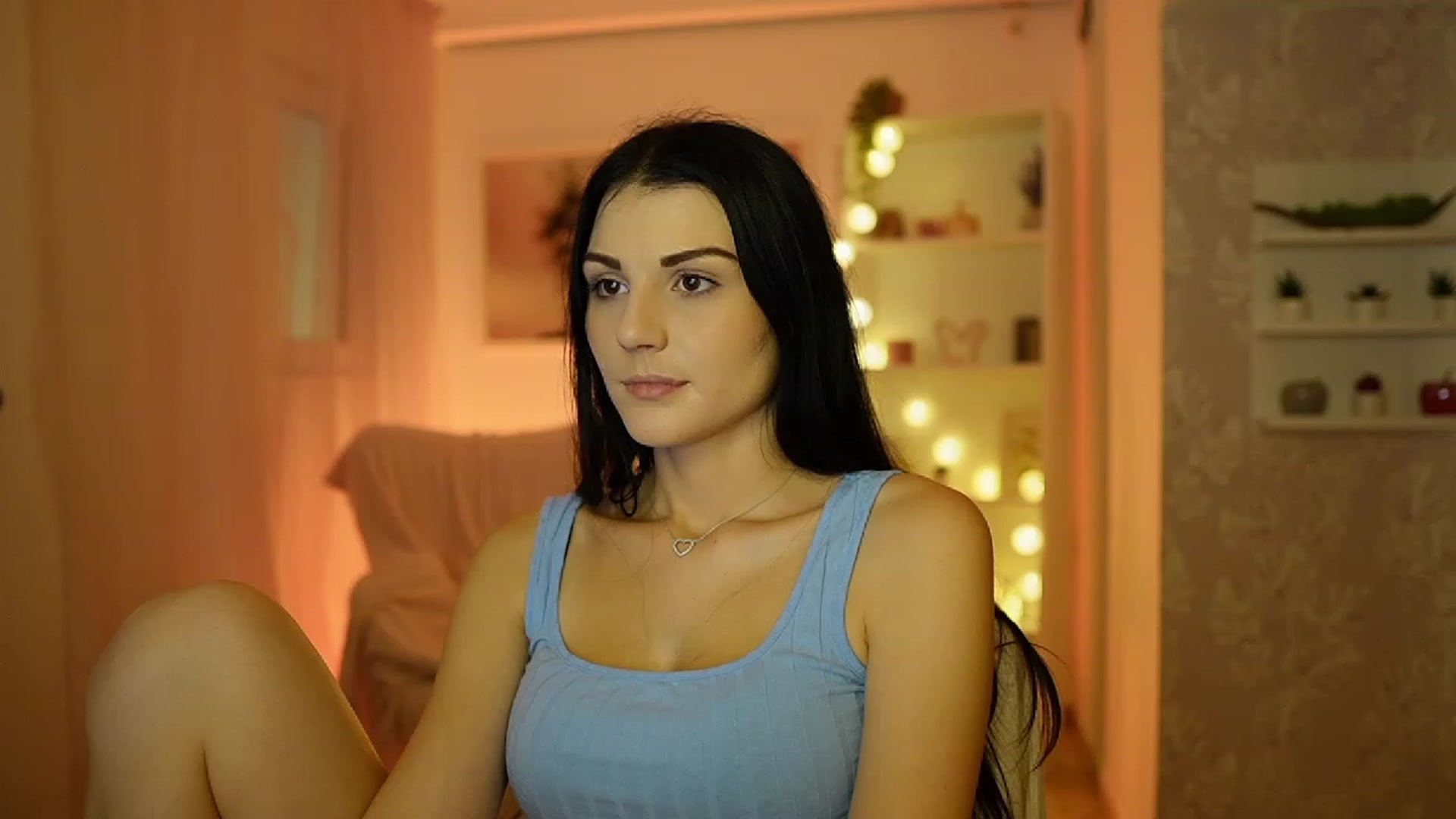 Gallery image thumbnail from Karlee_Grey__'s myfreecams stream on, 09/19/2023, 12:44 image 19 of 20