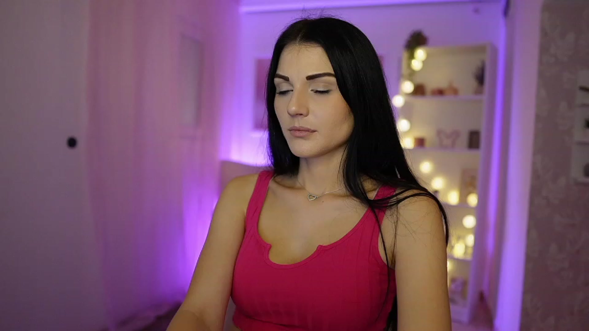 Gallery image thumbnail from Karlee_Grey__'s myfreecams stream on, 09/26/2023, 12:50 image 15 of 20