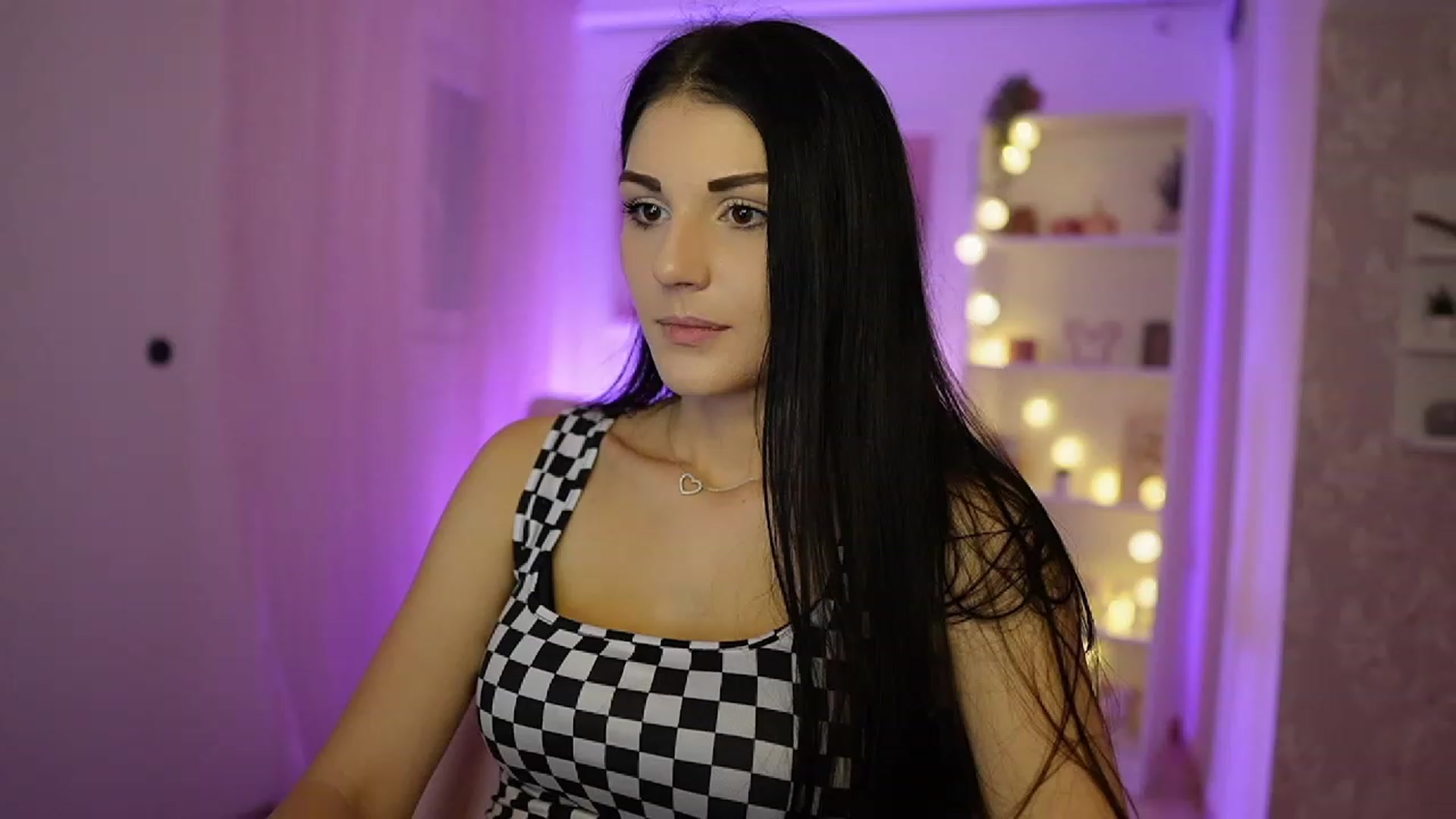 Gallery image thumbnail from Karlee_Grey__'s myfreecams stream on, 09/27/2023, 11:09 image 1 of 20