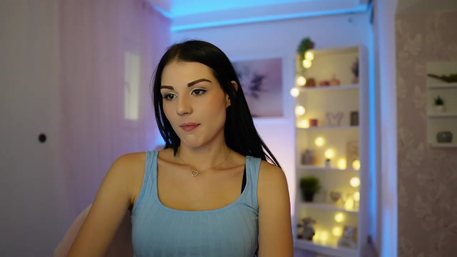 Gallery image thumbnail from Karlee_Grey__'s myfreecams stream on, 09/29/2023, 11:45 image 3 of 20