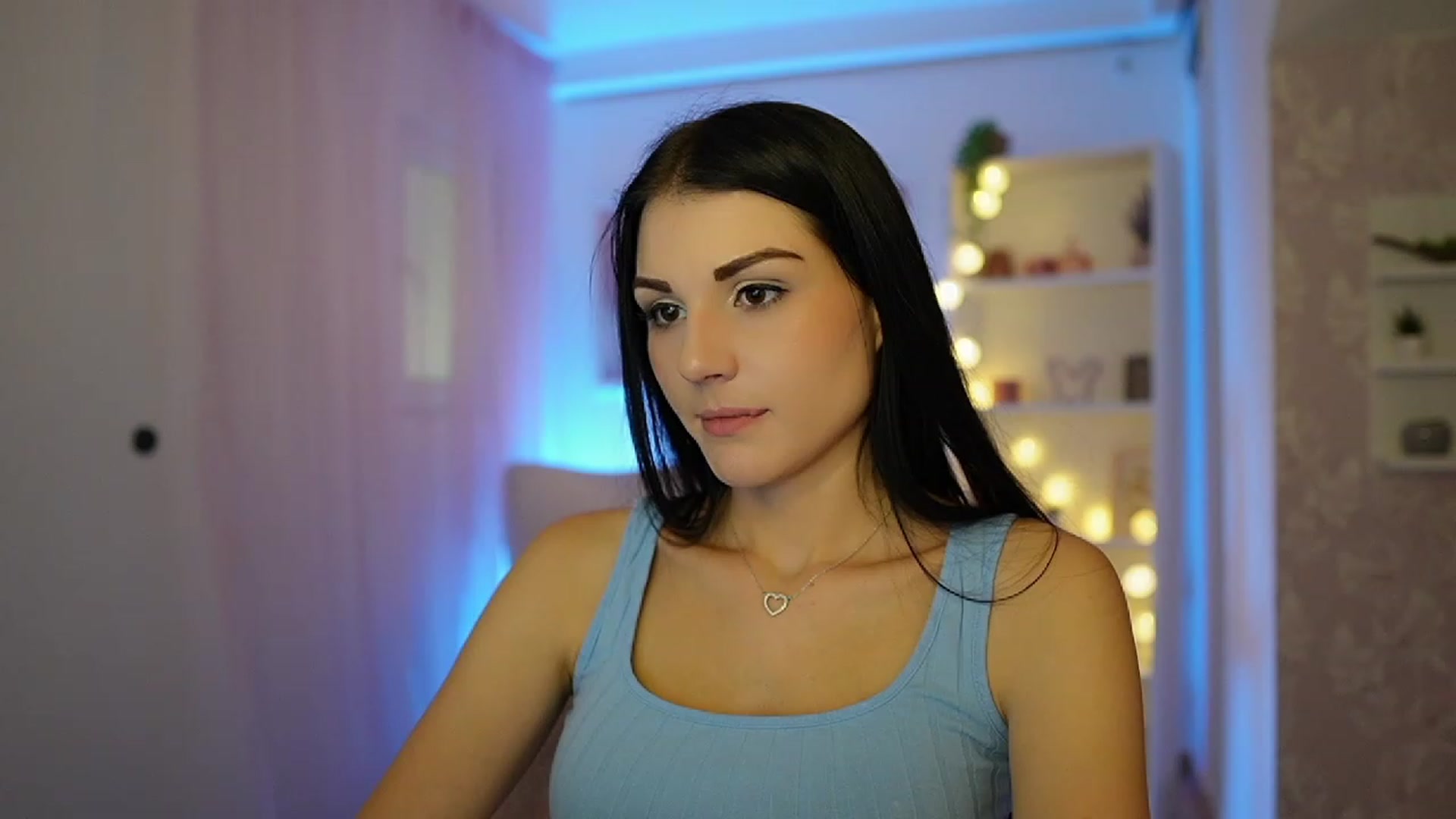 Gallery image thumbnail from Karlee_Grey__'s myfreecams stream on, 09/29/2023, 11:45 image 11 of 20