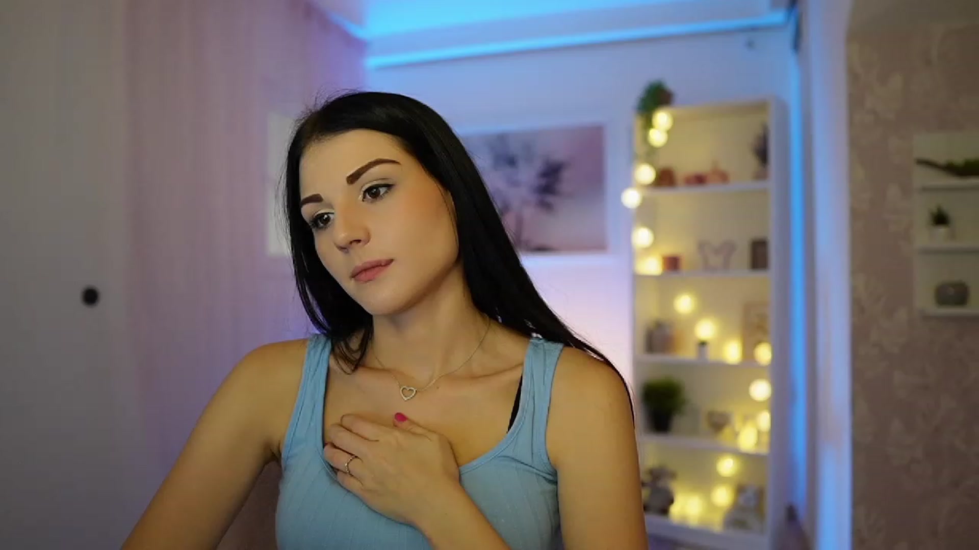 Gallery image thumbnail from Karlee_Grey__'s myfreecams stream on, 09/29/2023, 11:45 image 5 of 20