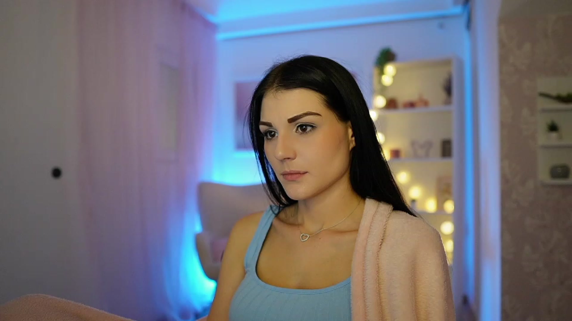 Gallery image thumbnail from Karlee_Grey__'s myfreecams stream on, 09/29/2023, 12:46 image 3 of 20
