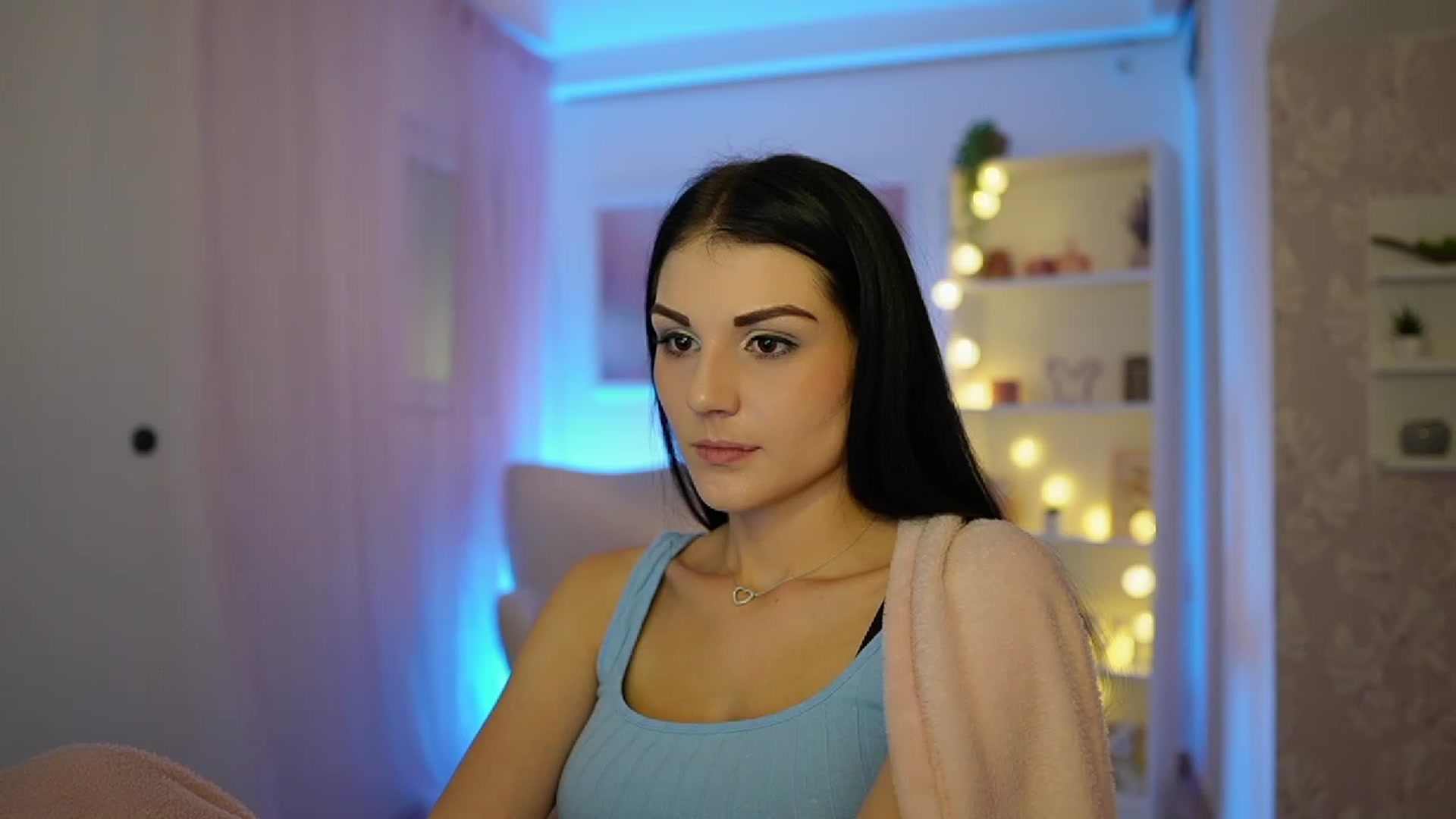 Gallery image thumbnail from Karlee_Grey__'s myfreecams stream on, 09/29/2023, 12:46 image 11 of 20