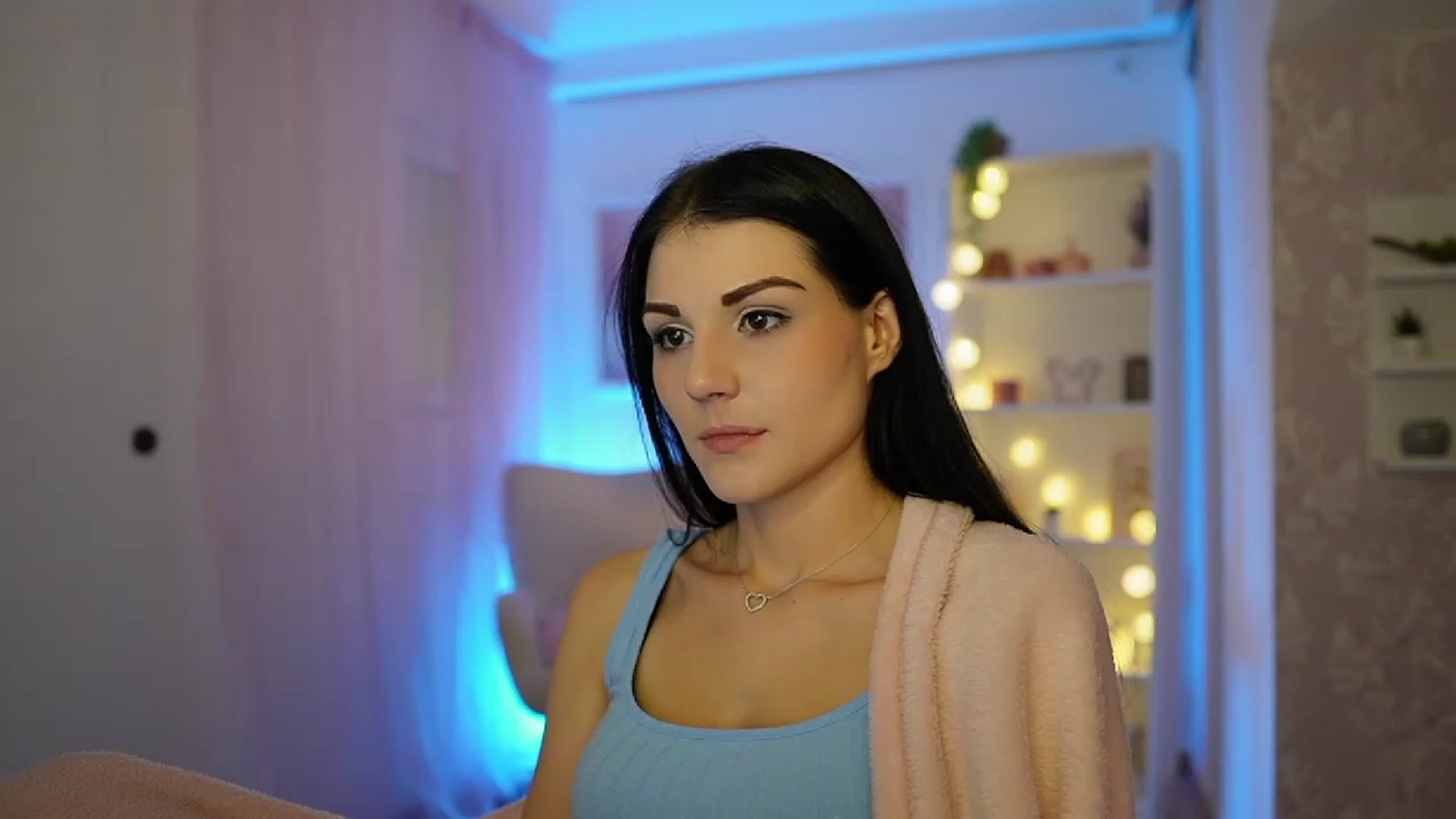 Gallery image thumbnail from Karlee_Grey__'s myfreecams stream on, 09/29/2023, 12:46 image 1 of 20