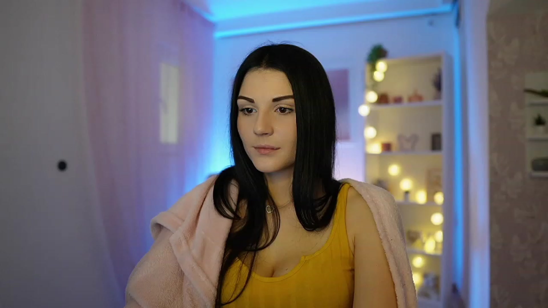 Gallery image thumbnail from Karlee_Grey__'s myfreecams stream on, 10/02/2023, 08:47 image 20 of 20