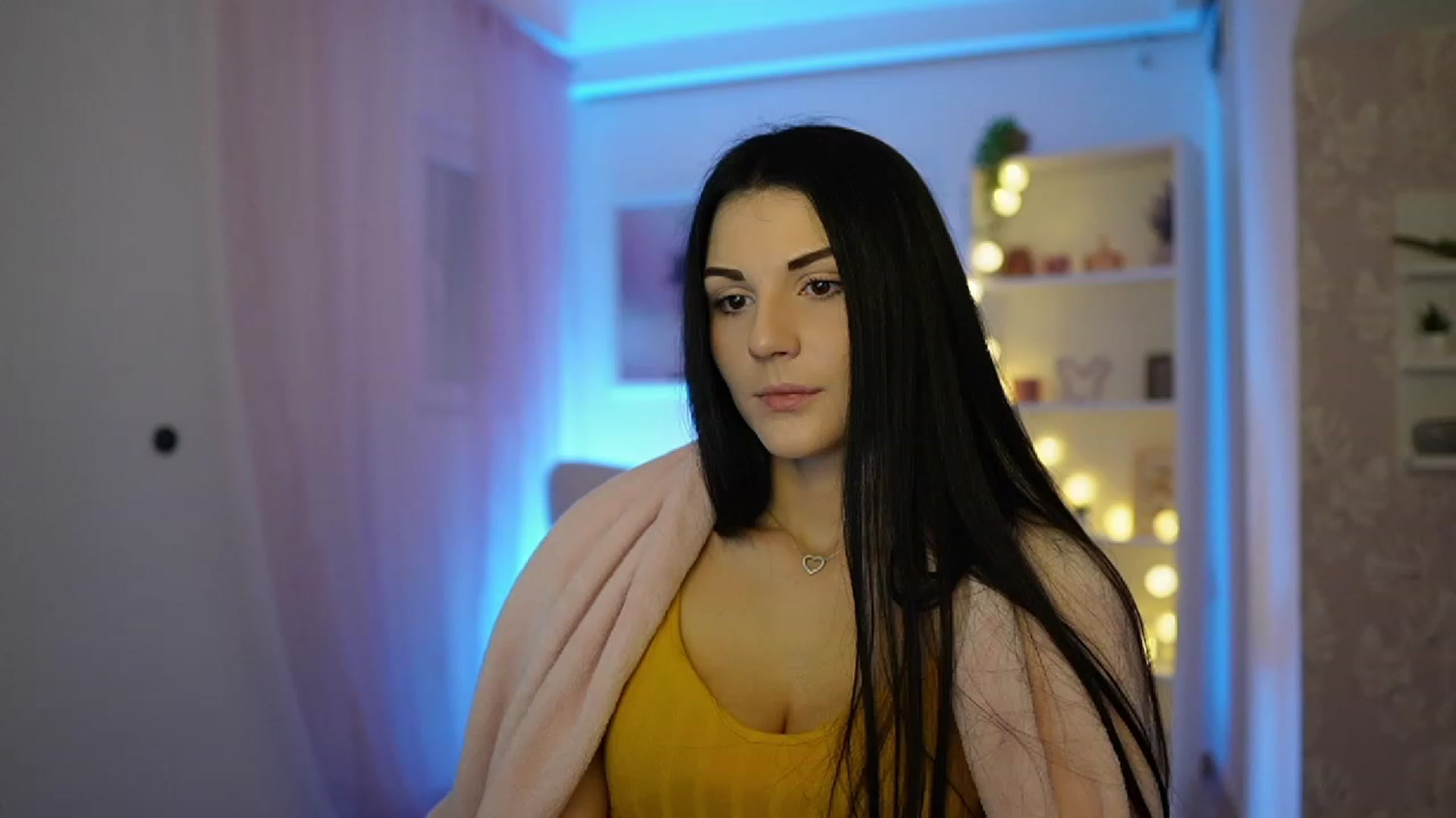 Gallery image thumbnail from Karlee_Grey__'s myfreecams stream on, 10/02/2023, 08:47 image 11 of 20