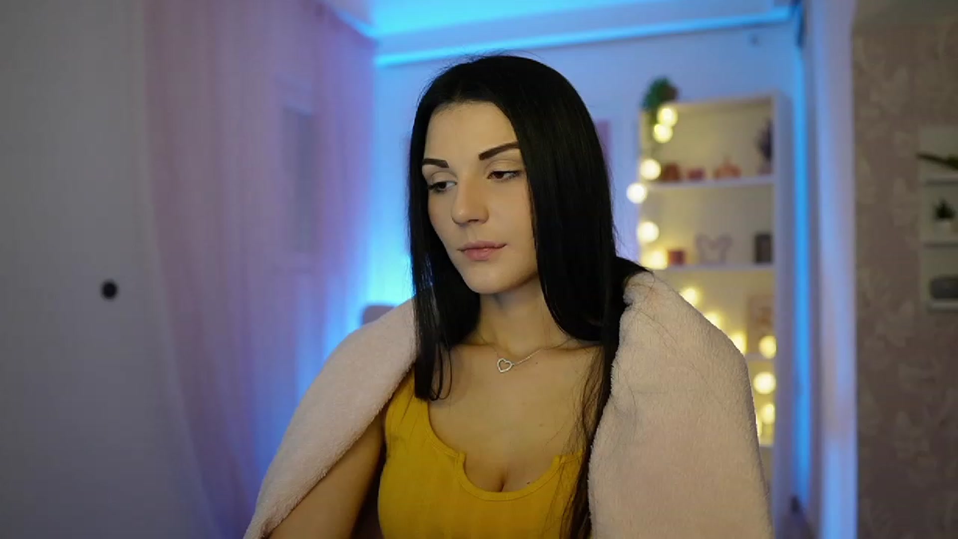 Gallery image thumbnail from Karlee_Grey__'s myfreecams stream on, 10/02/2023, 09:49 image 12 of 20