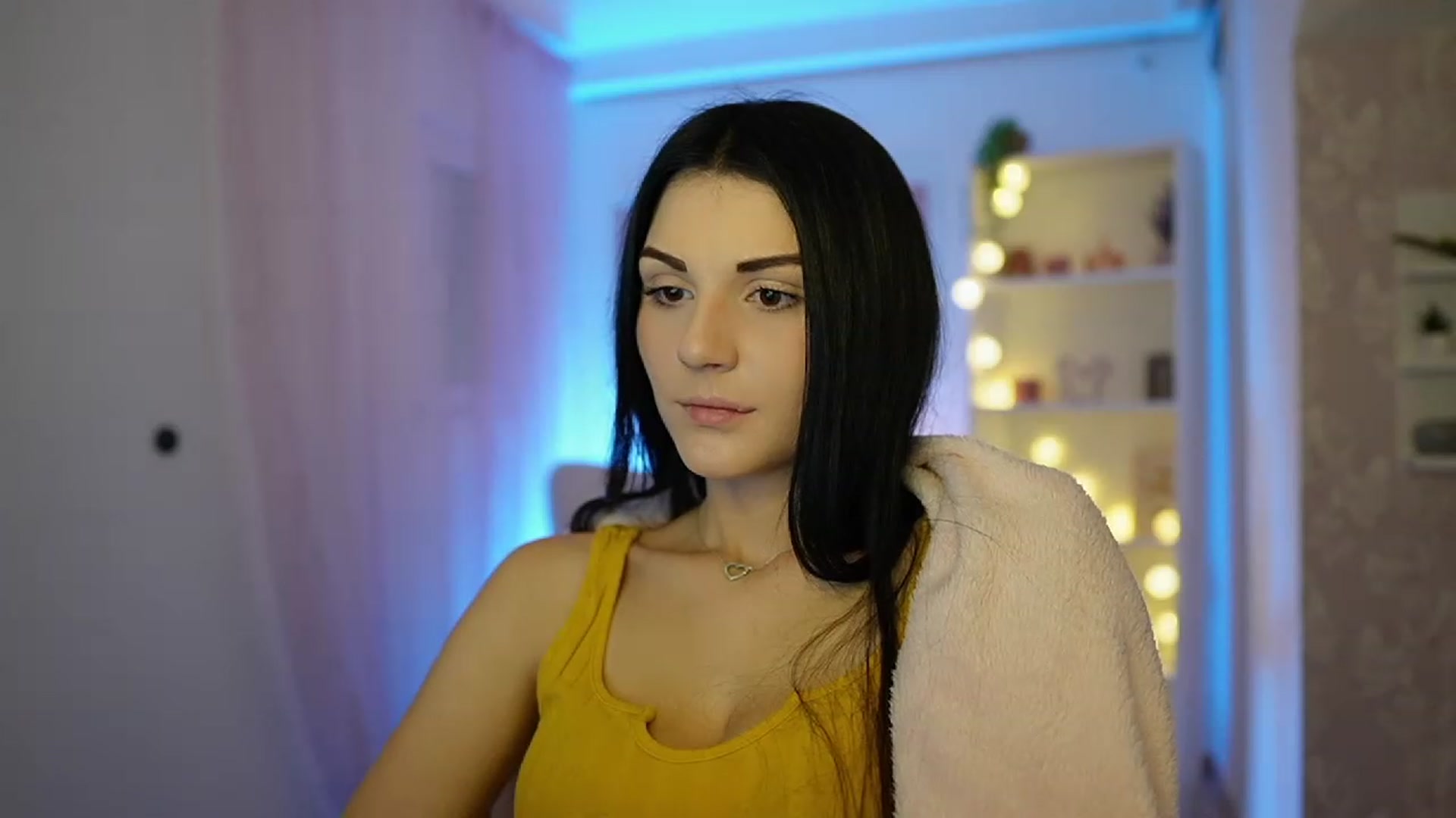 Gallery image thumbnail from Karlee_Grey__'s myfreecams stream on, 10/02/2023, 09:49 image 18 of 20