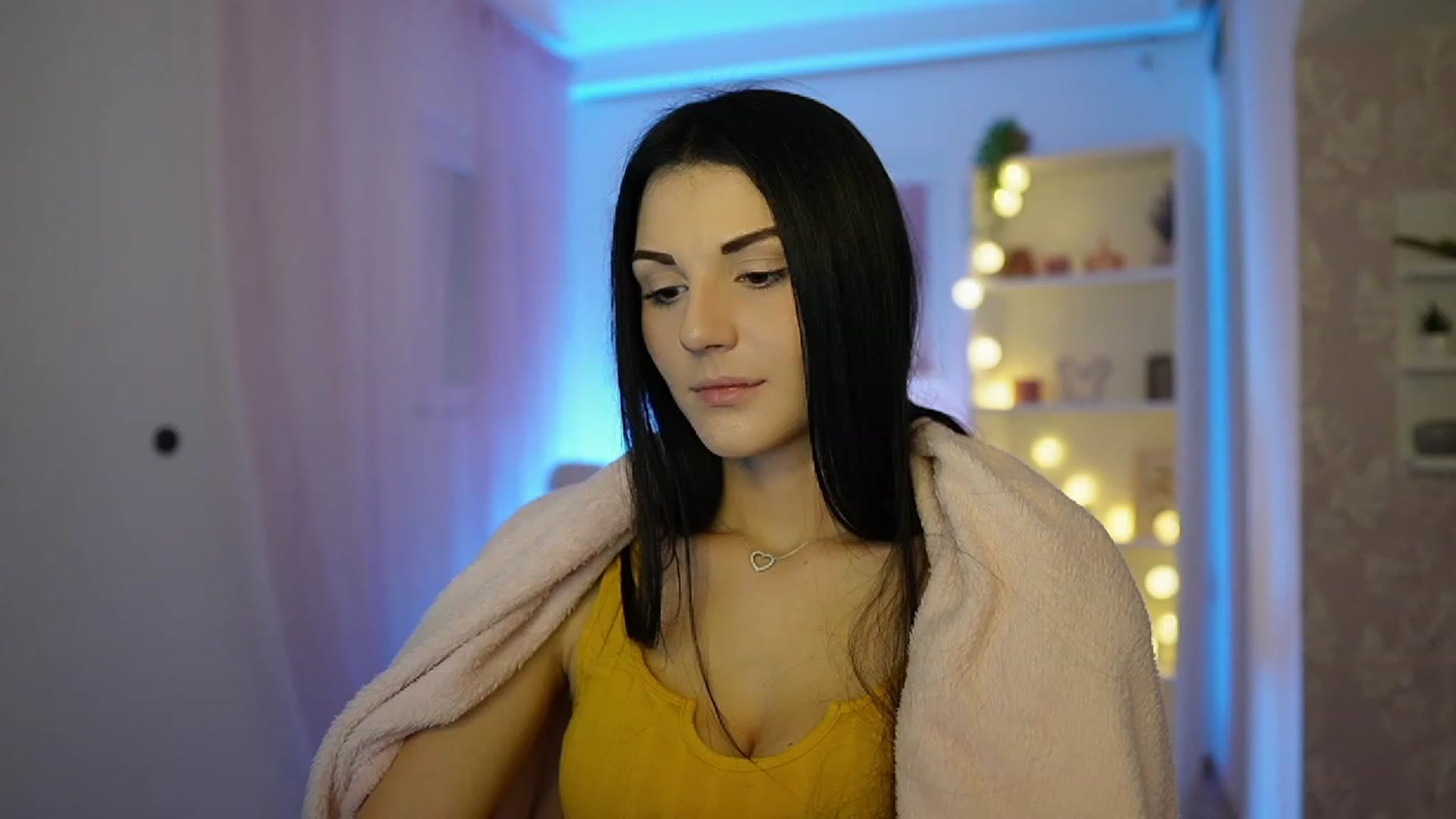 Gallery image thumbnail from Karlee_Grey__'s myfreecams stream on, 10/02/2023, 09:49 image 15 of 20