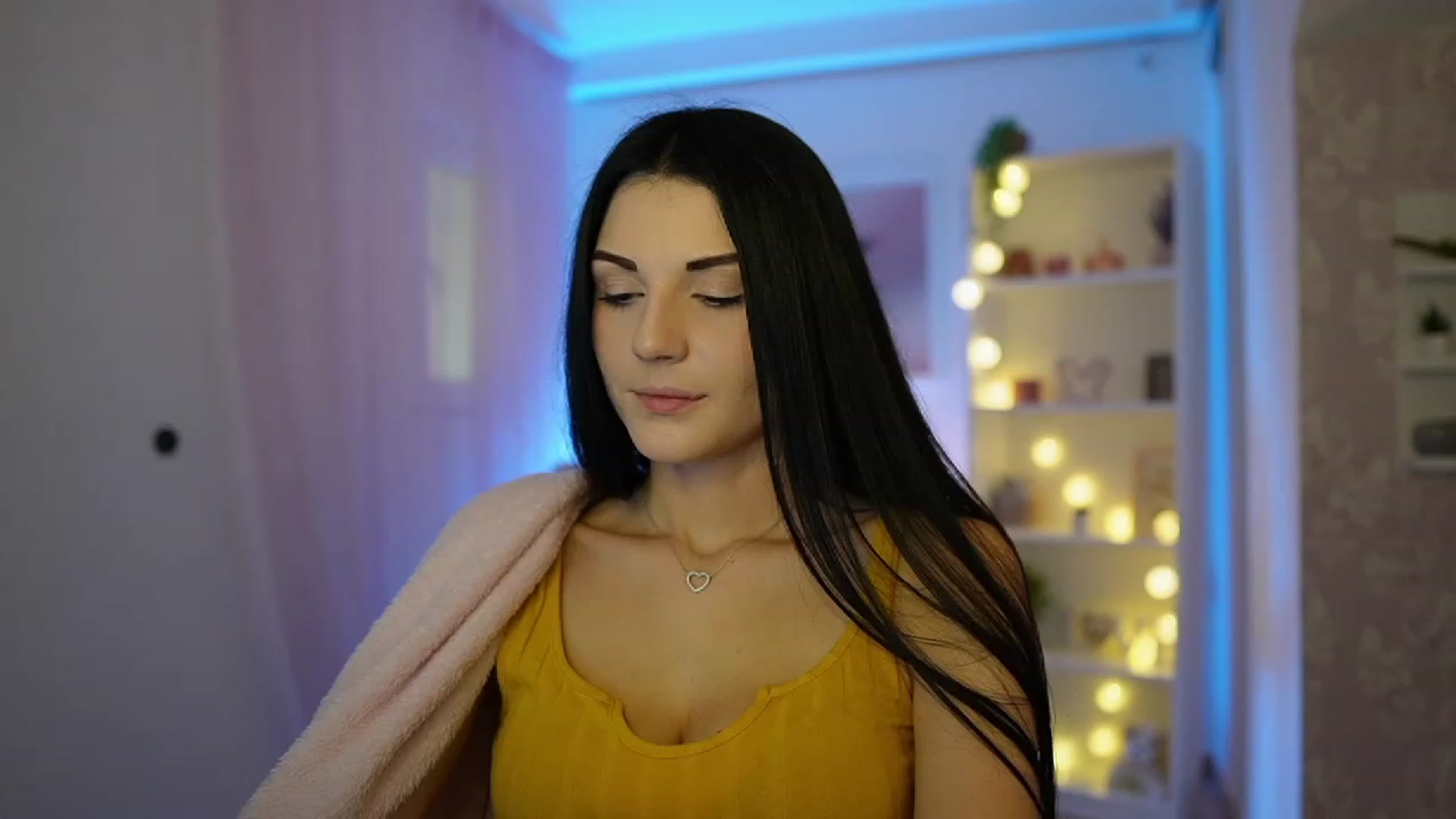 Gallery image thumbnail from Karlee_Grey__'s myfreecams stream on, 10/02/2023, 09:49 image 6 of 20