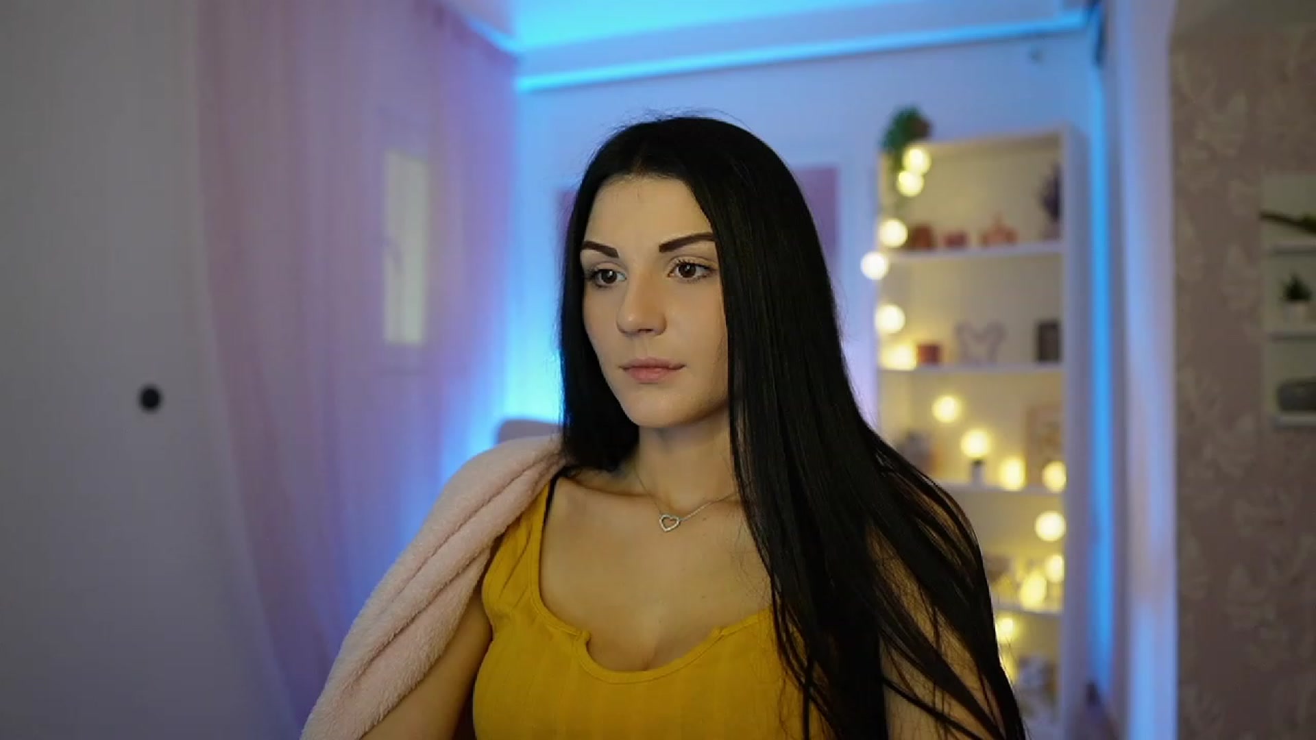 Gallery image thumbnail from Karlee_Grey__'s myfreecams stream on, 10/02/2023, 09:49 image 10 of 20