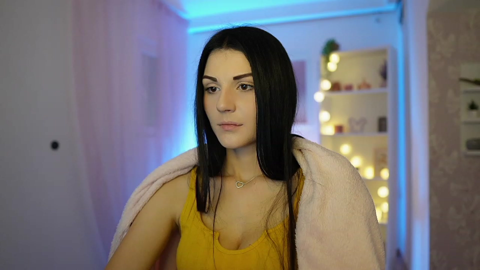 Gallery image thumbnail from Karlee_Grey__'s myfreecams stream on, 10/02/2023, 09:49 image 17 of 20