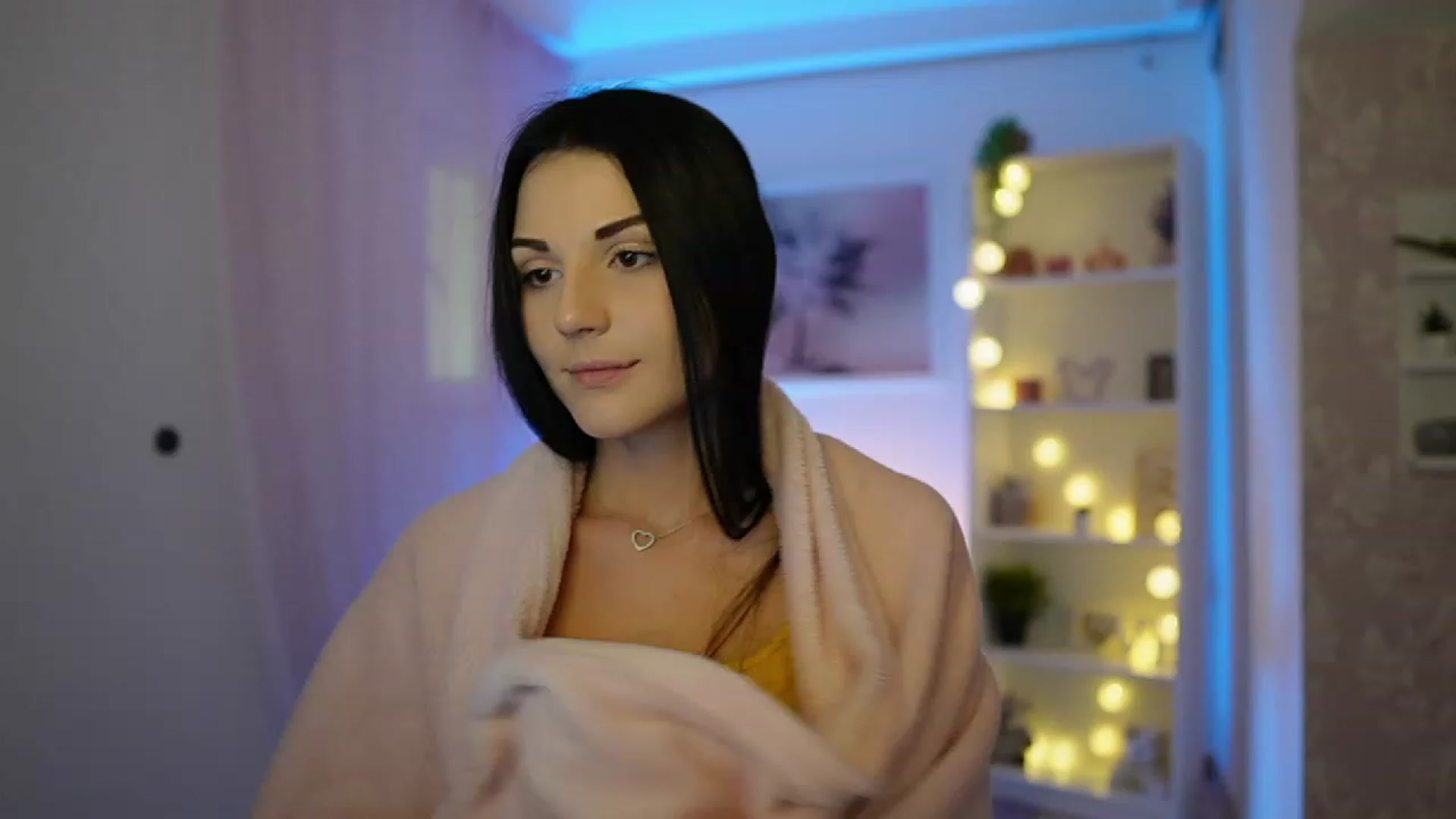Gallery image thumbnail from Karlee_Grey__'s myfreecams stream on, 10/02/2023, 12:00 image 7 of 20