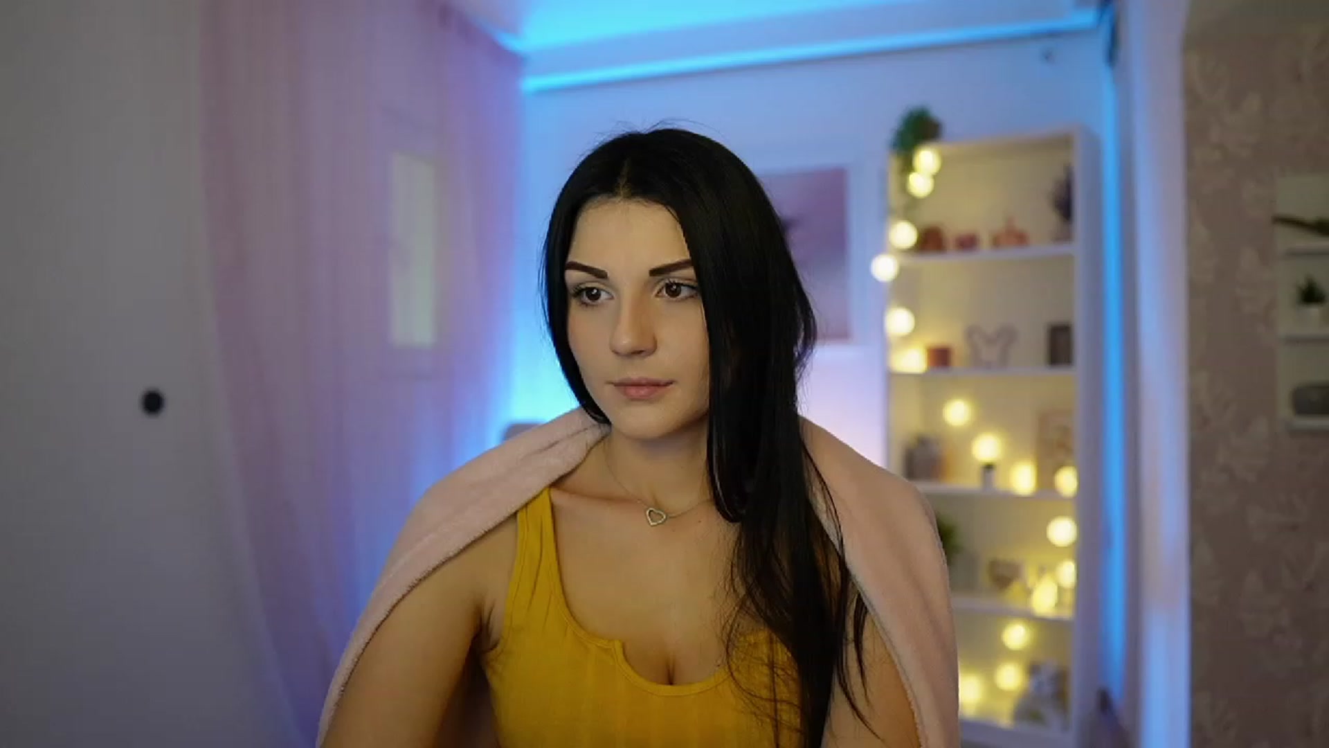 Gallery image thumbnail from Karlee_Grey__'s myfreecams stream on, 10/02/2023, 12:00 image 4 of 20