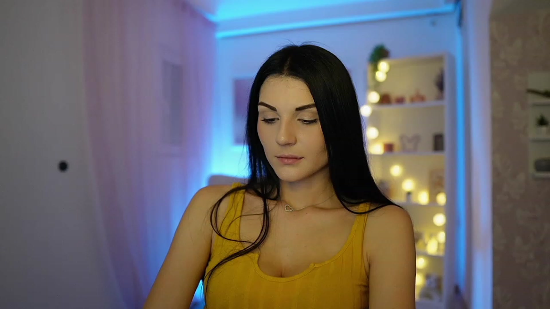 Gallery image thumbnail from Karlee_Grey__'s myfreecams stream on, 10/02/2023, 12:00 image 13 of 20
