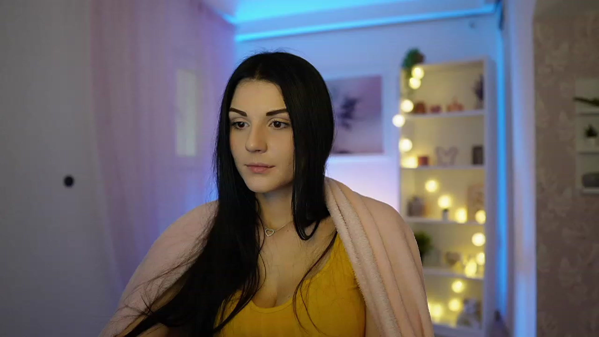 Gallery image thumbnail from Karlee_Grey__'s myfreecams stream on, 10/02/2023, 12:00 image 8 of 20