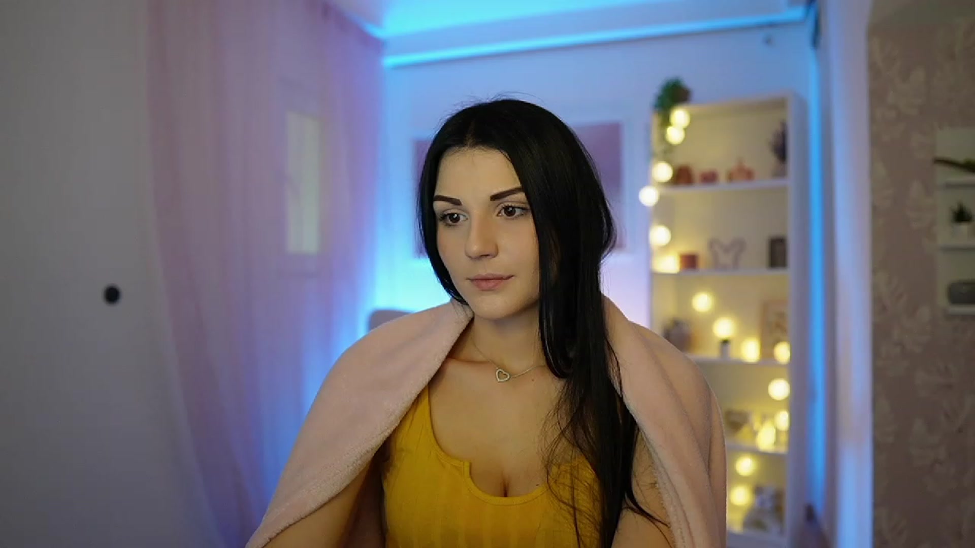 Gallery image thumbnail from Karlee_Grey__'s myfreecams stream on, 10/02/2023, 12:00 image 3 of 20