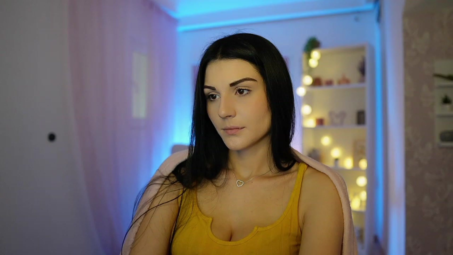Gallery image thumbnail from Karlee_Grey__'s myfreecams stream on, 10/02/2023, 12:00 image 1 of 20