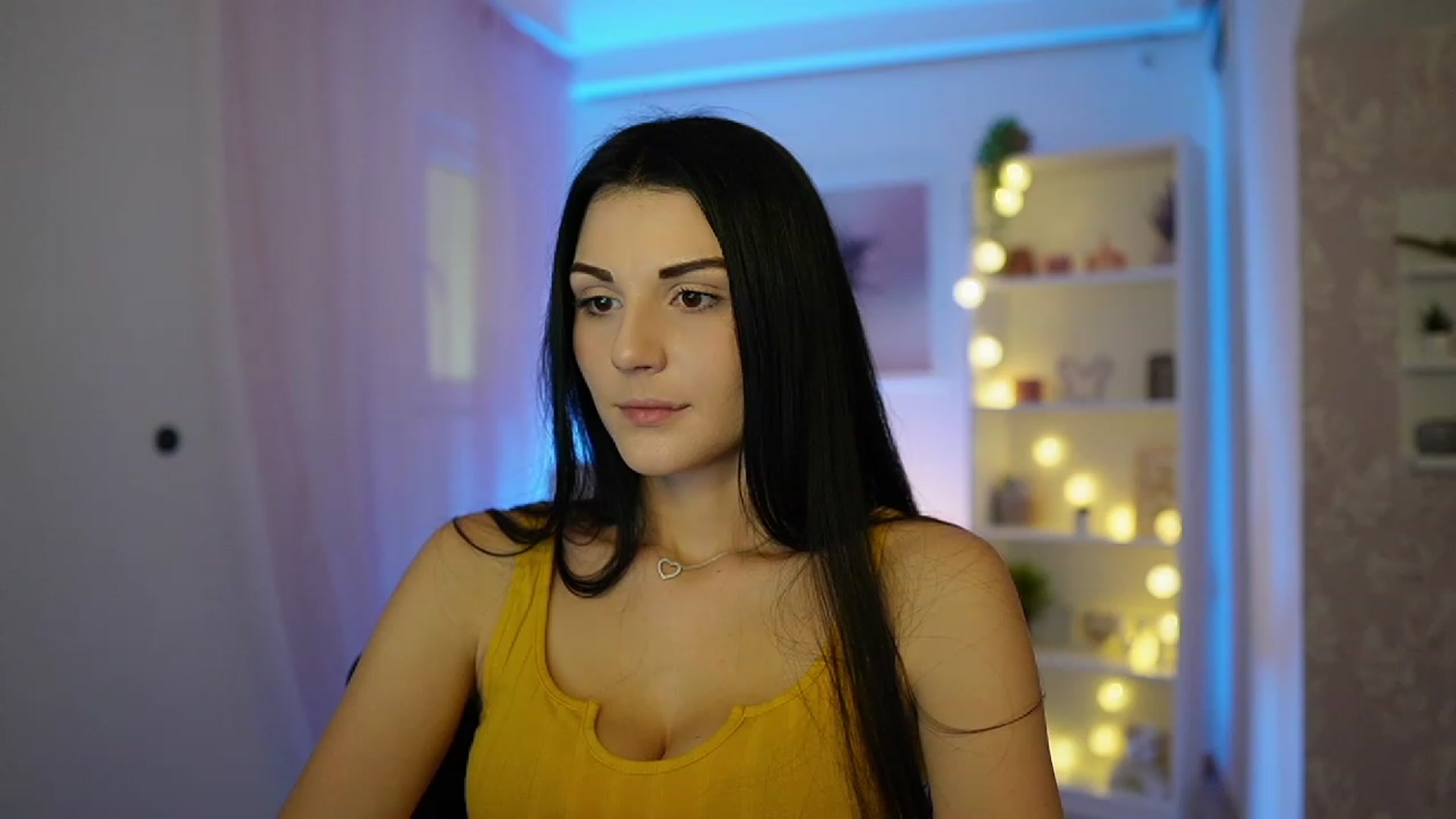Gallery image thumbnail from Karlee_Grey__'s myfreecams stream on, 10/02/2023, 12:55 image 15 of 20