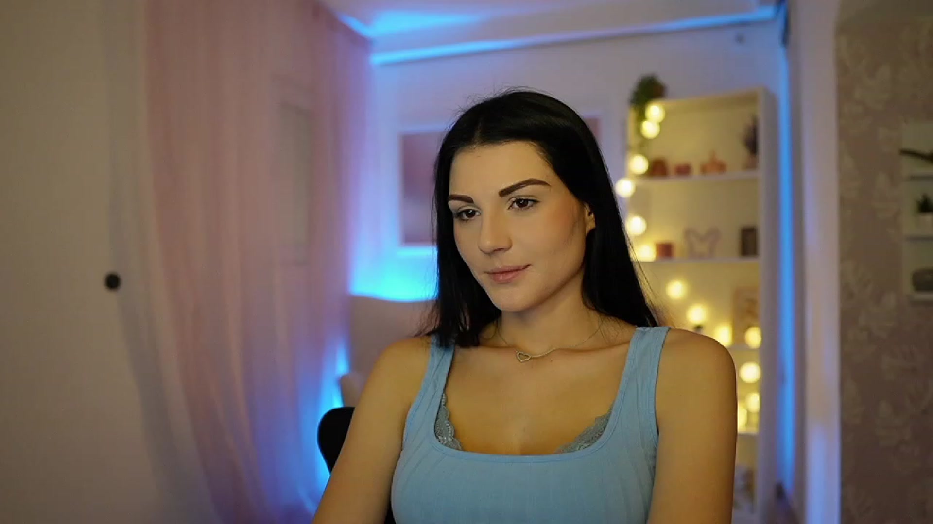 Gallery image thumbnail from Karlee_Grey__'s myfreecams stream on, 10/03/2023, 10:09 image 20 of 20