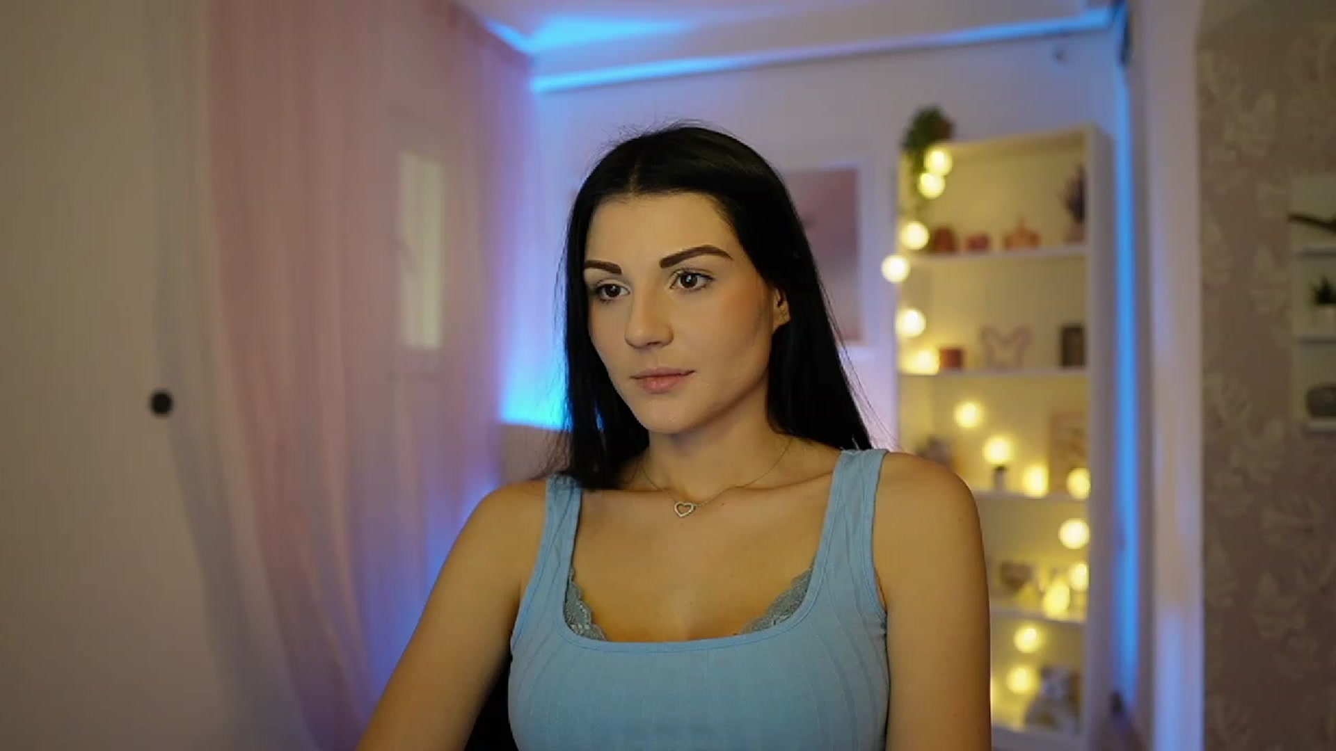 Gallery image thumbnail from Karlee_Grey__'s myfreecams stream on, 10/03/2023, 10:09 image 12 of 20